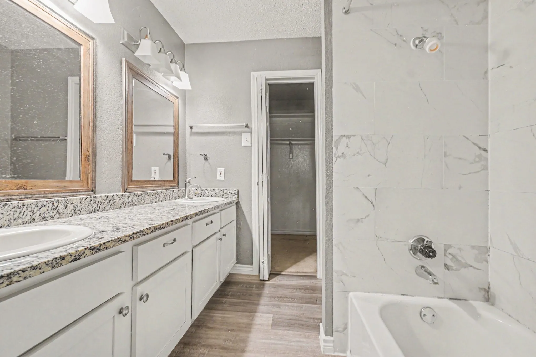 Condominium For Sale in Dallas County , 3645 W Northgate Drive 201, Irving, Texas 75062, 2 Bedroom, 2 Bathroom, Garage spaces, 947 Sqft, built in 1982, mls#21309498, Real Estate Agent in Irving, Homes For Sale in Dallas county, Homes For Sale in Irving, Realtor in Irving Texas, Real Estate Brokerage Independent Realty Texas, Luminita Cordes Realtor