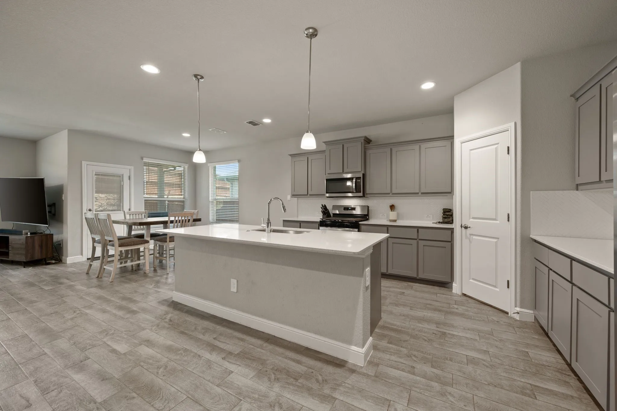 Single Family Residence For Rent in Denton County , 1217 Southwark Drive, Fort Worth, Texas 76247, 4 Bedroom, 2 Bathroom, 2 Garage spaces, 2,010 Sqft, built in 2024, mls#21306203, Real Estate Agent in Fort Worth, Homes For Rent in Denton county, Homes For Rent in Fort Worth, Realtor in Fort Worth Texas, Real Estate Brokerage Independent Realty Texas, Luminita Cordes Realtor