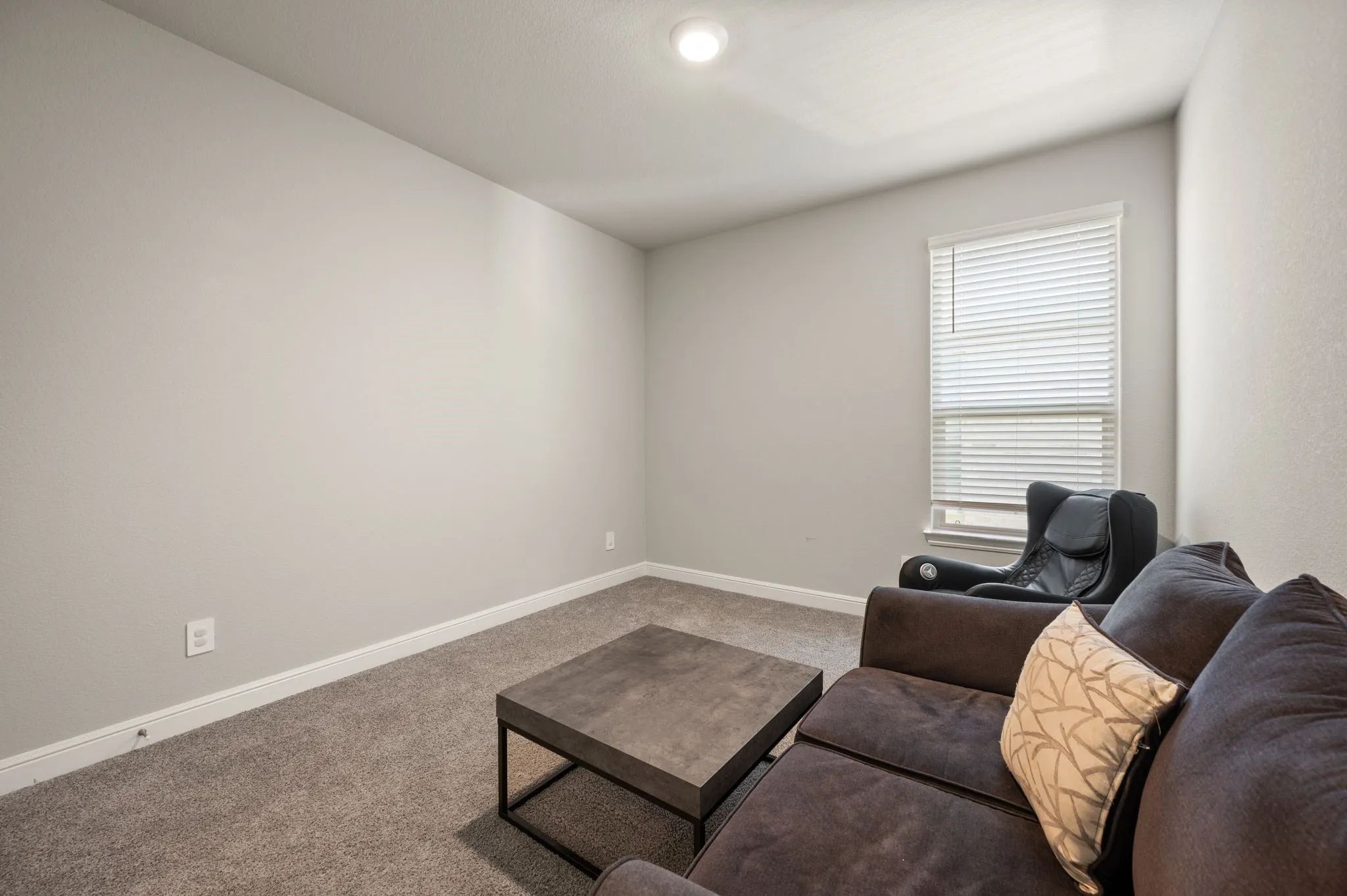 Single Family Residence For Rent in Denton County , 1217 Southwark Drive, Fort Worth, Texas 76247, 4 Bedroom, 2 Bathroom, 2 Garage spaces, 2,010 Sqft, built in 2024, mls#21306203, Real Estate Agent in Fort Worth, Homes For Rent in Denton county, Homes For Rent in Fort Worth, Realtor in Fort Worth Texas, Real Estate Brokerage Independent Realty Texas, Luminita Cordes Realtor