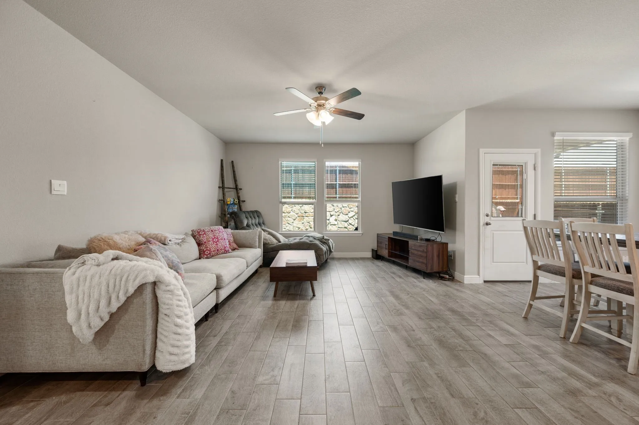 Single Family Residence For Rent in Denton County , 1217 Southwark Drive, Fort Worth, Texas 76247, 4 Bedroom, 2 Bathroom, 2 Garage spaces, 2,010 Sqft, built in 2024, mls#21306203, Real Estate Agent in Fort Worth, Homes For Rent in Denton county, Homes For Rent in Fort Worth, Realtor in Fort Worth Texas, Real Estate Brokerage Independent Realty Texas, Luminita Cordes Realtor
