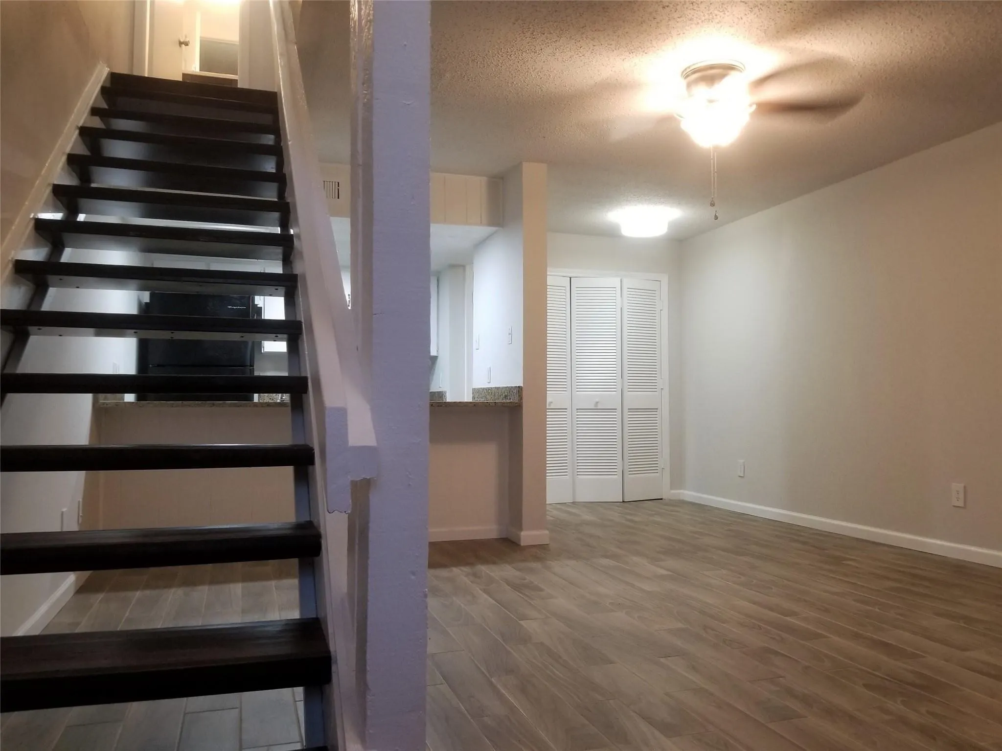Condominium For Rent in Dallas County , 4638 Country Creek Drive 1246, Dallas, Texas 75236, 1 Bedroom, 1 Bathroom, Garage spaces, 739 Sqft, built in 1974, mls#21309495, Real Estate Agent in Dallas, Homes For Rent in Dallas county, Homes For Rent in Dallas, Realtor in Dallas Texas, Real Estate Brokerage Independent Realty Texas, Luminita Cordes Realtor