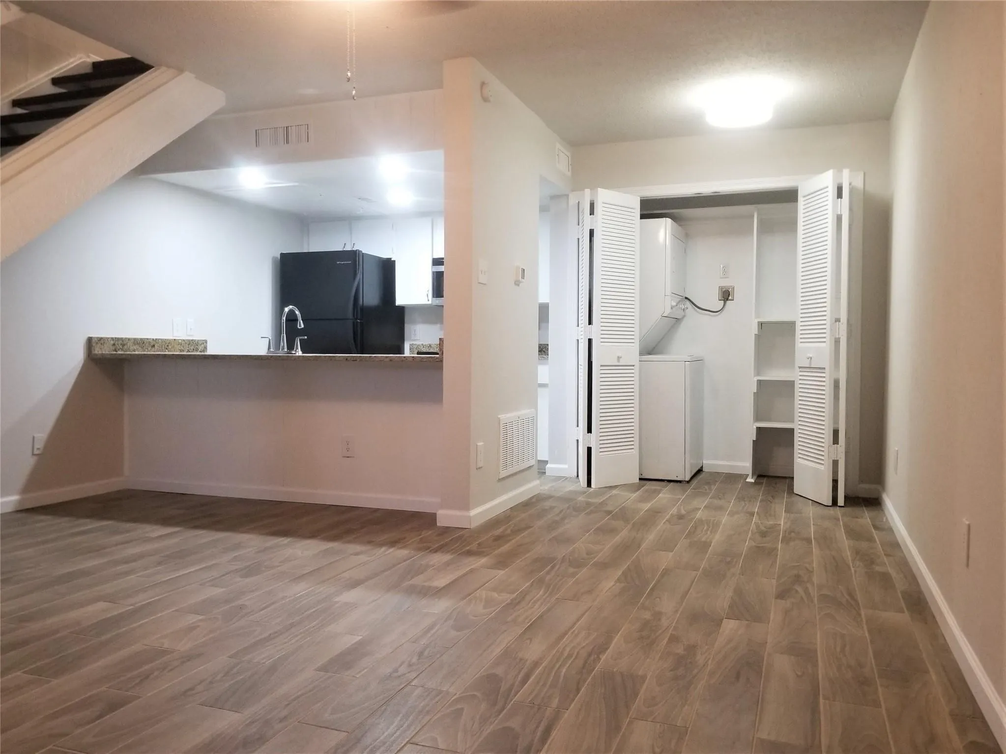 Condominium For Rent in Dallas County , 4638 Country Creek Drive 1246, Dallas, Texas 75236, 1 Bedroom, 1 Bathroom, Garage spaces, 739 Sqft, built in 1974, mls#21309495, Real Estate Agent in Dallas, Homes For Rent in Dallas county, Homes For Rent in Dallas, Realtor in Dallas Texas, Real Estate Brokerage Independent Realty Texas, Luminita Cordes Realtor