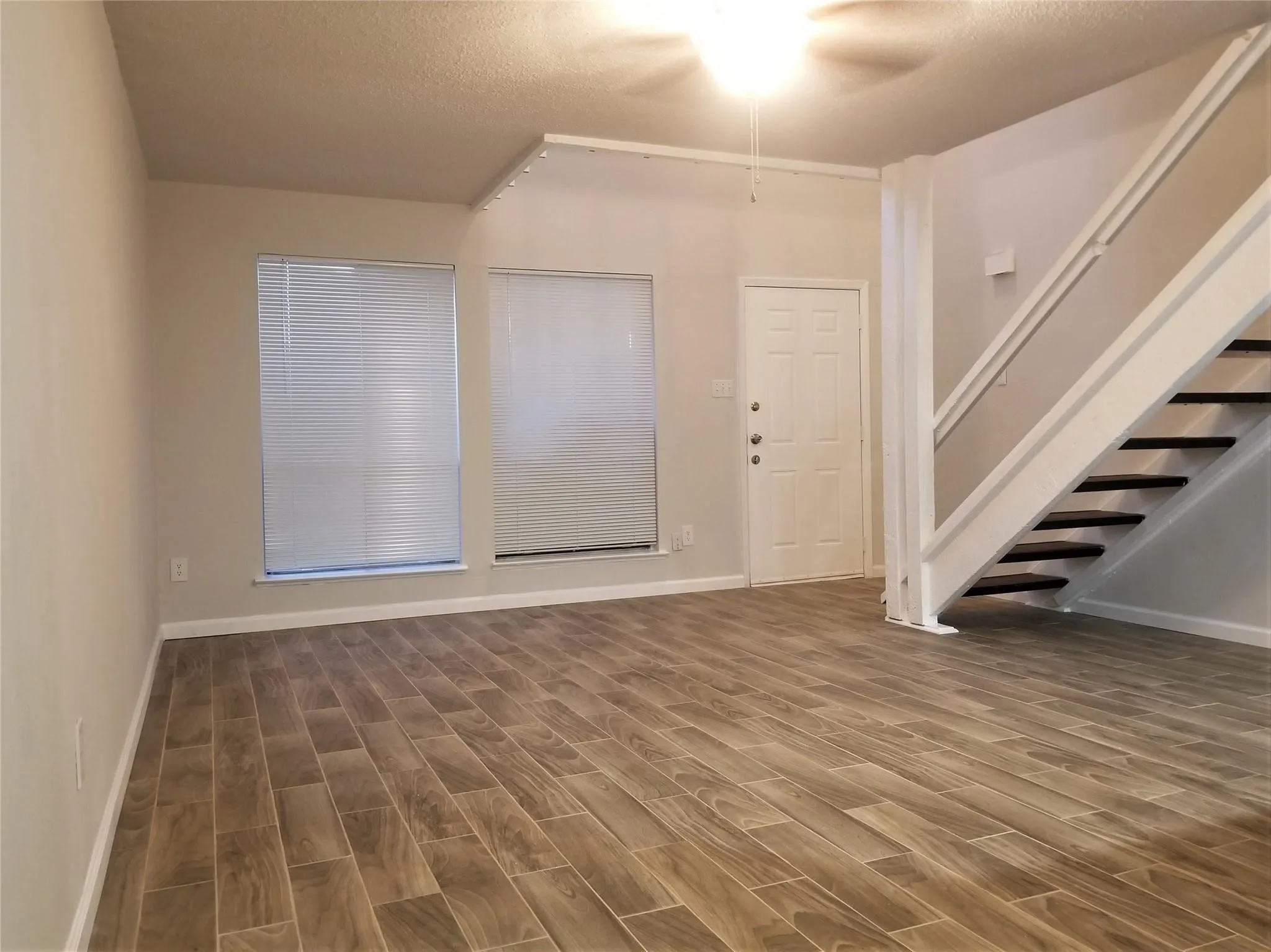 Condominium For Rent in Dallas County , 4638 Country Creek Drive 1246, Dallas, Texas 75236, 1 Bedroom, 1 Bathroom, Garage spaces, 739 Sqft, built in 1974, mls#21309495, Real Estate Agent in Dallas, Homes For Rent in Dallas county, Homes For Rent in Dallas, Realtor in Dallas Texas, Real Estate Brokerage Independent Realty Texas, Luminita Cordes Realtor