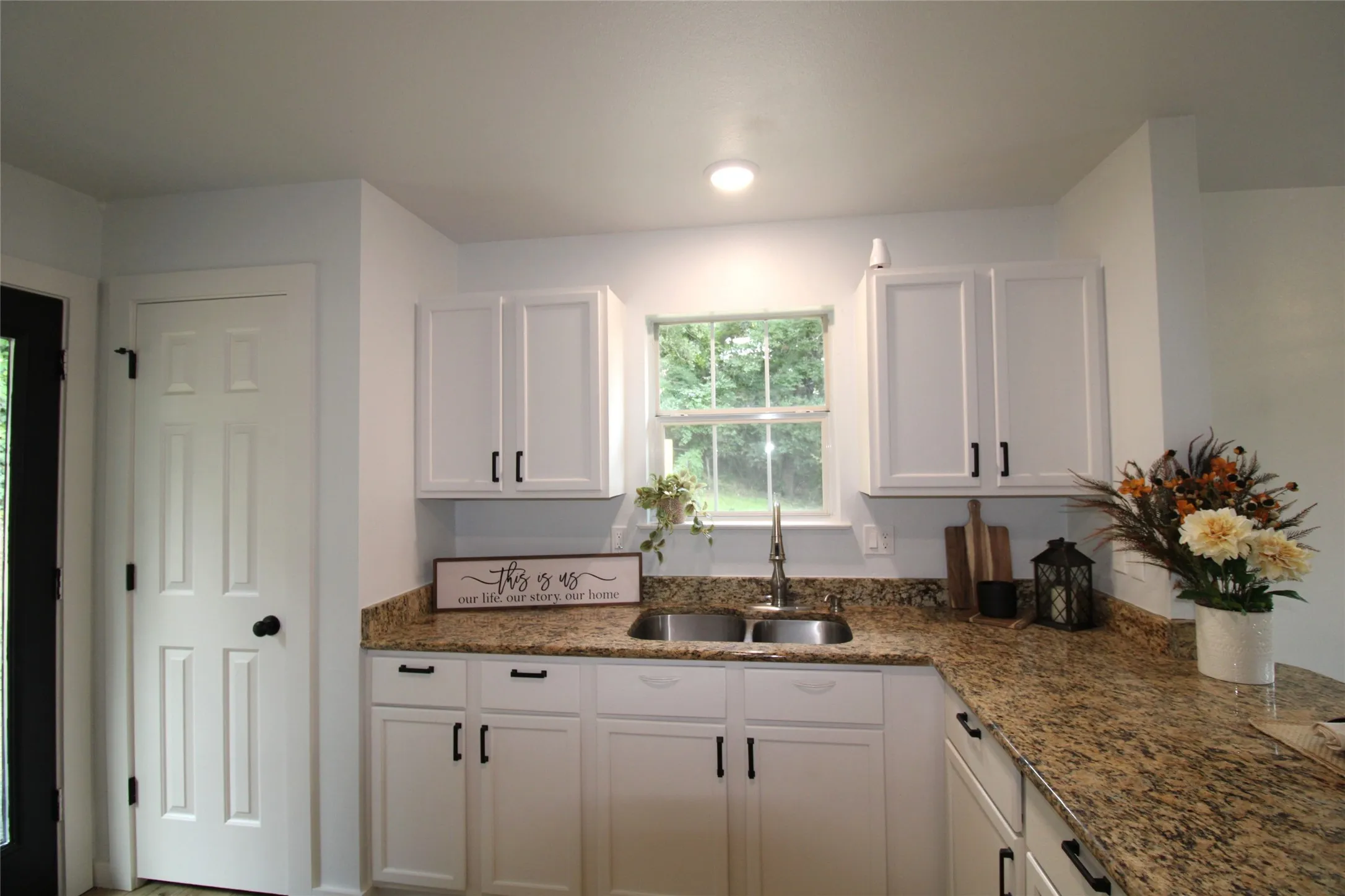 Single Family Residence For Sale in Van Zandt County , 640 Callender Lake Drive, Murchison, Texas 75778, 3 Bedroom, 2 Bathroom, Garage spaces, 1,056 Sqft, built in 2002, mls#21309550, Real Estate Agent in Murchison, Homes For Sale in Van Zandt county, Homes For Sale in Murchison, Realtor in Murchison Texas, Real Estate Brokerage Independent Realty Texas, Luminita Cordes Realtor