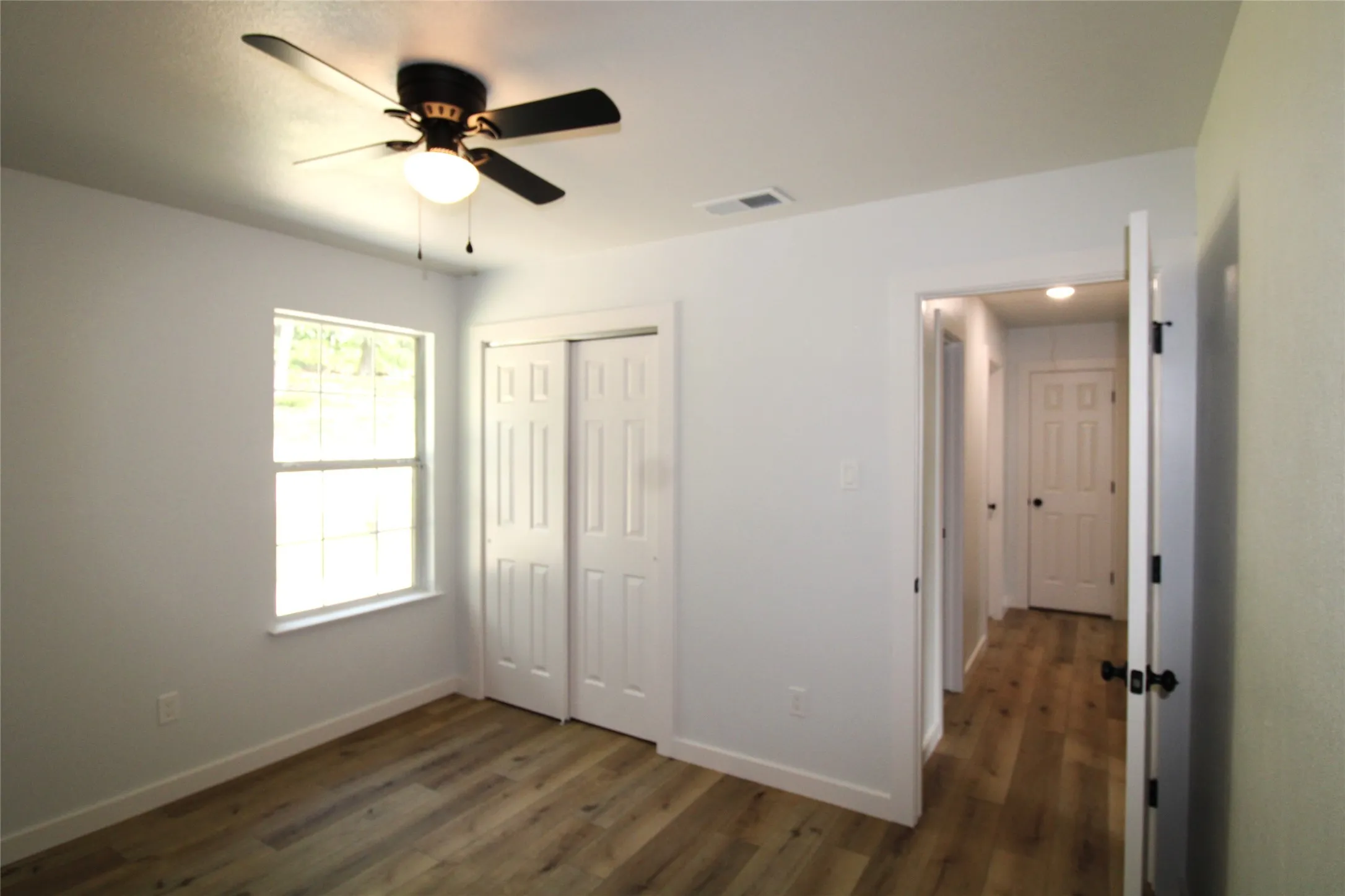 Single Family Residence For Sale in Van Zandt County , 640 Callender Lake Drive, Murchison, Texas 75778, 3 Bedroom, 2 Bathroom, Garage spaces, 1,056 Sqft, built in 2002, mls#21309550, Real Estate Agent in Murchison, Homes For Sale in Van Zandt county, Homes For Sale in Murchison, Realtor in Murchison Texas, Real Estate Brokerage Independent Realty Texas, Luminita Cordes Realtor