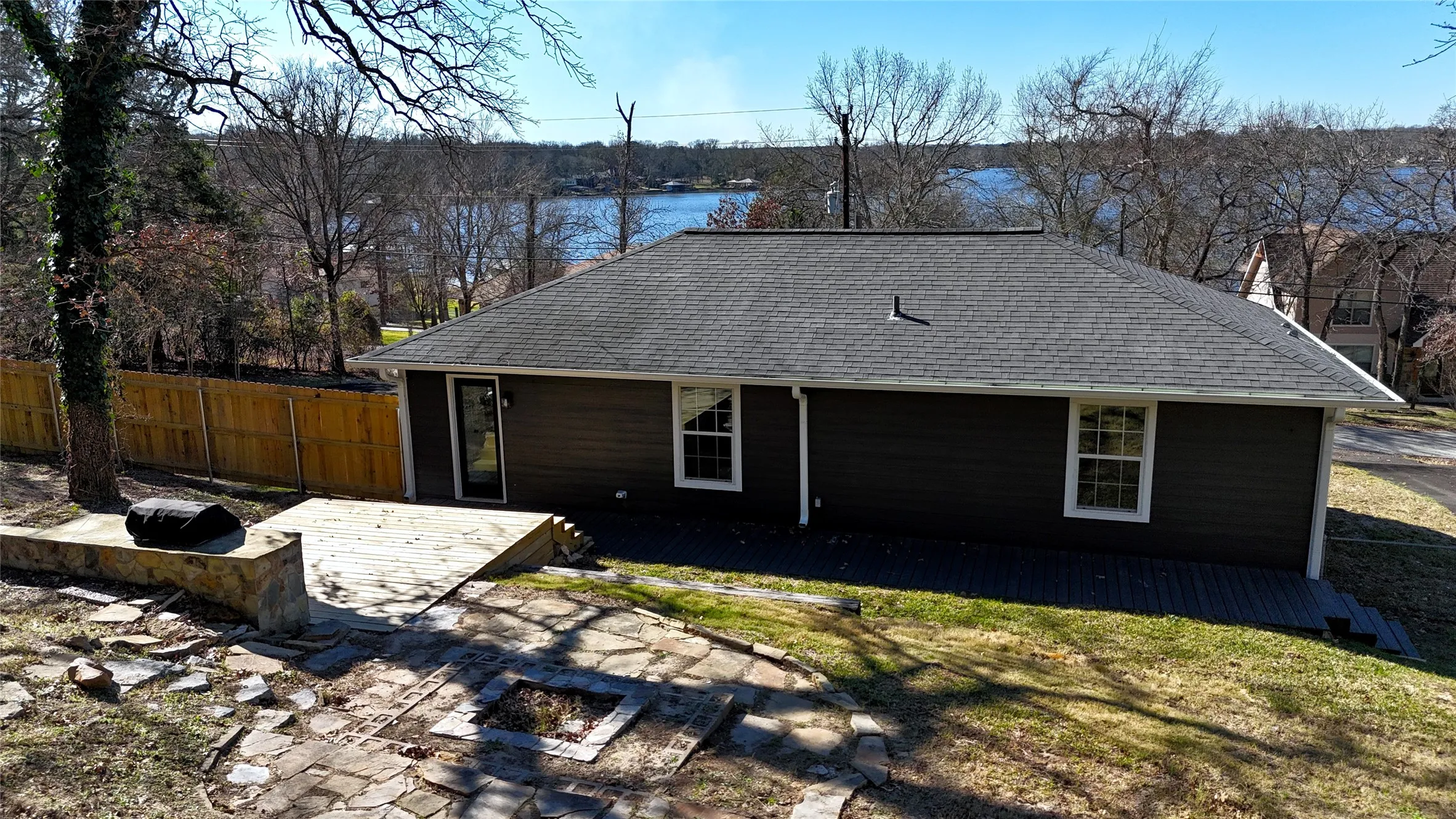 Single Family Residence For Sale in Van Zandt County , 640 Callender Lake Drive, Murchison, Texas 75778, 3 Bedroom, 2 Bathroom, Garage spaces, 1,056 Sqft, built in 2002, mls#21309550, Real Estate Agent in Murchison, Homes For Sale in Van Zandt county, Homes For Sale in Murchison, Realtor in Murchison Texas, Real Estate Brokerage Independent Realty Texas, Luminita Cordes Realtor
