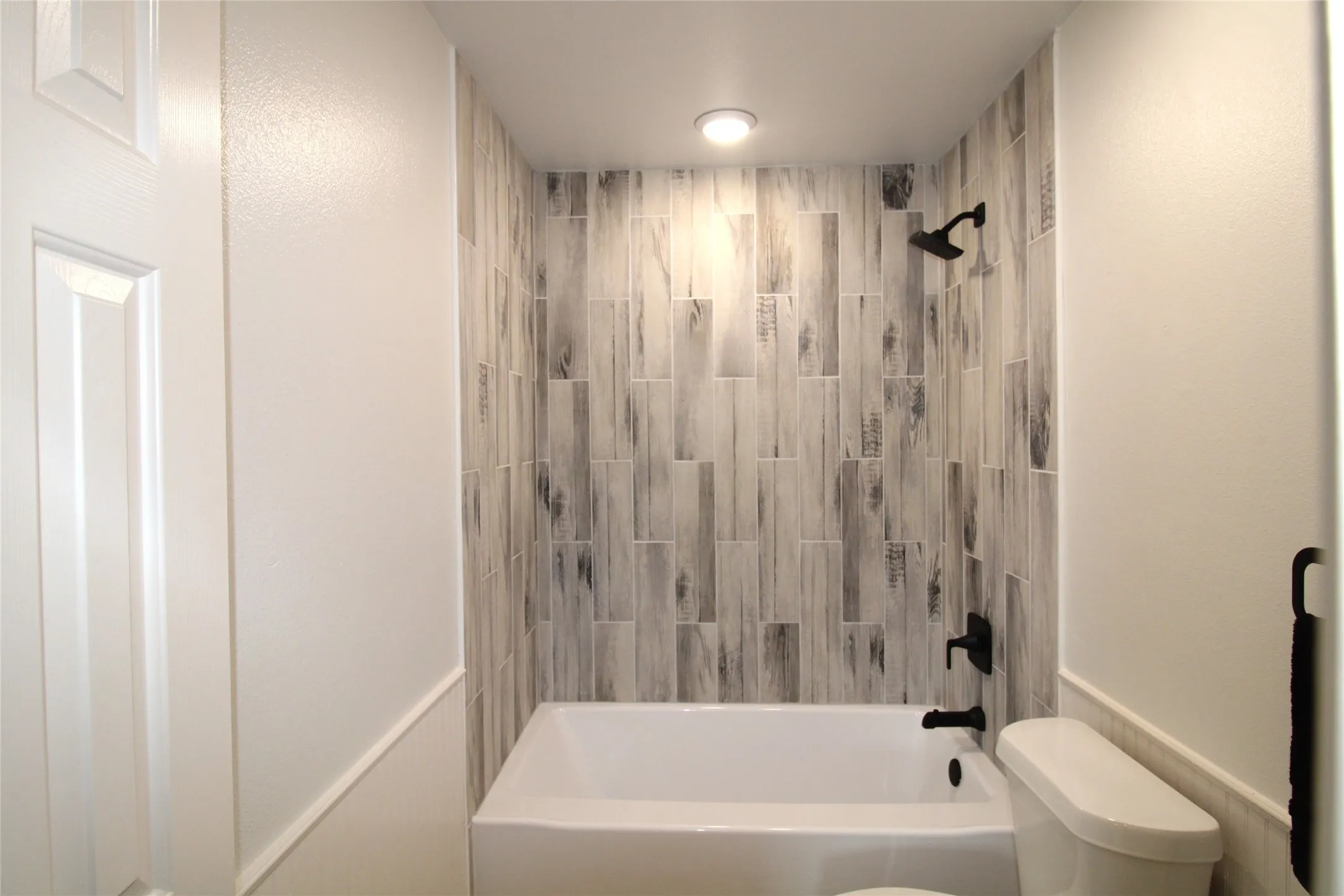 Single Family Residence For Sale in Van Zandt County , 640 Callender Lake Drive, Murchison, Texas 75778, 3 Bedroom, 2 Bathroom, Garage spaces, 1,056 Sqft, built in 2002, mls#21309550, Real Estate Agent in Murchison, Homes For Sale in Van Zandt county, Homes For Sale in Murchison, Realtor in Murchison Texas, Real Estate Brokerage Independent Realty Texas, Luminita Cordes Realtor