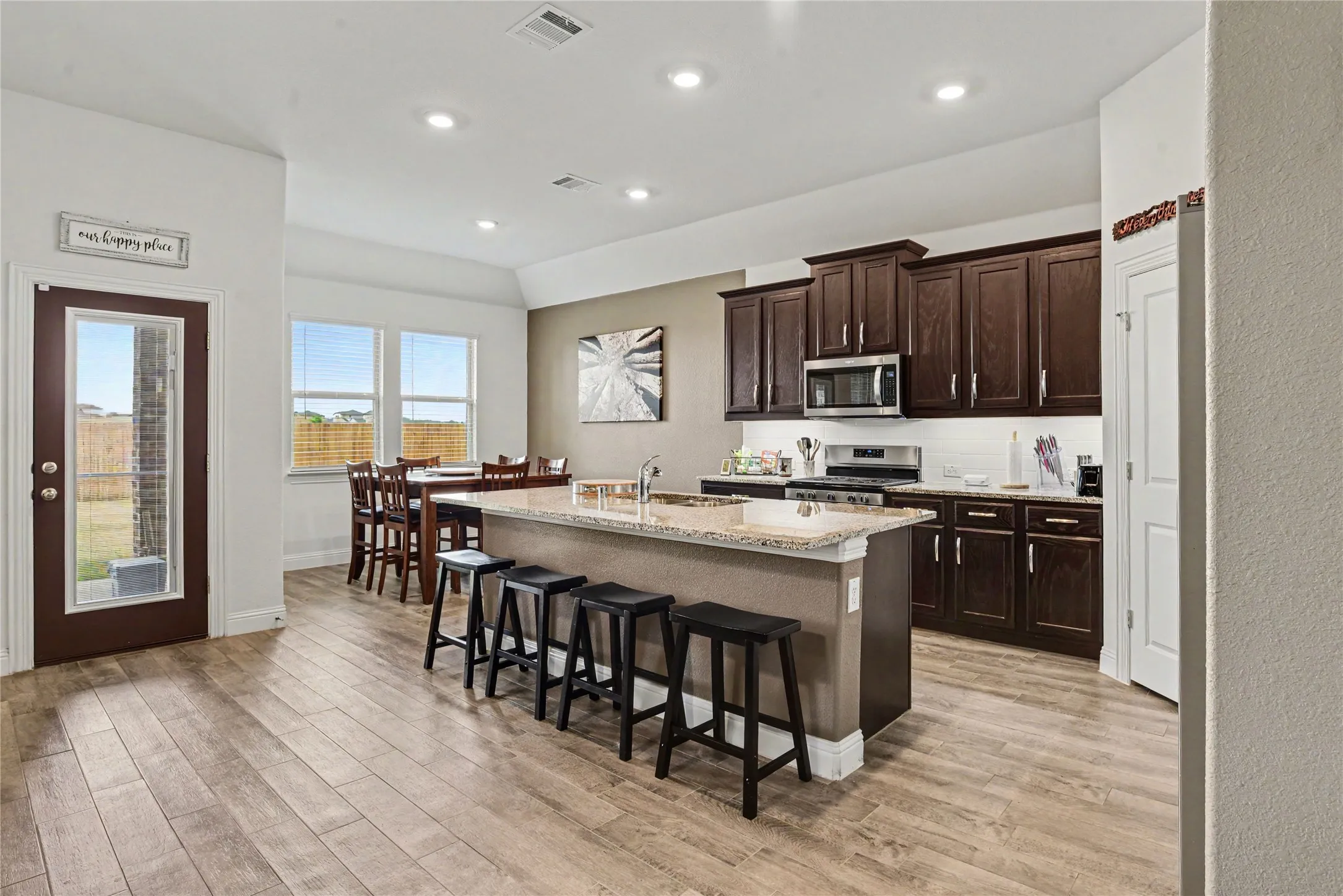 Single Family Residence For Sale in Kaufman County , 4016 Woodford Drive, Forney, Texas 75126, 4 Bedroom, 2 Bathroom, 3 Garage spaces, 1,831 Sqft, built in 2021, mls#21305190, Real Estate Agent in Forney, Homes For Sale in Kaufman county, Homes For Sale in Forney, Realtor in Forney Texas, Real Estate Brokerage Independent Realty Texas, Luminita Cordes Realtor