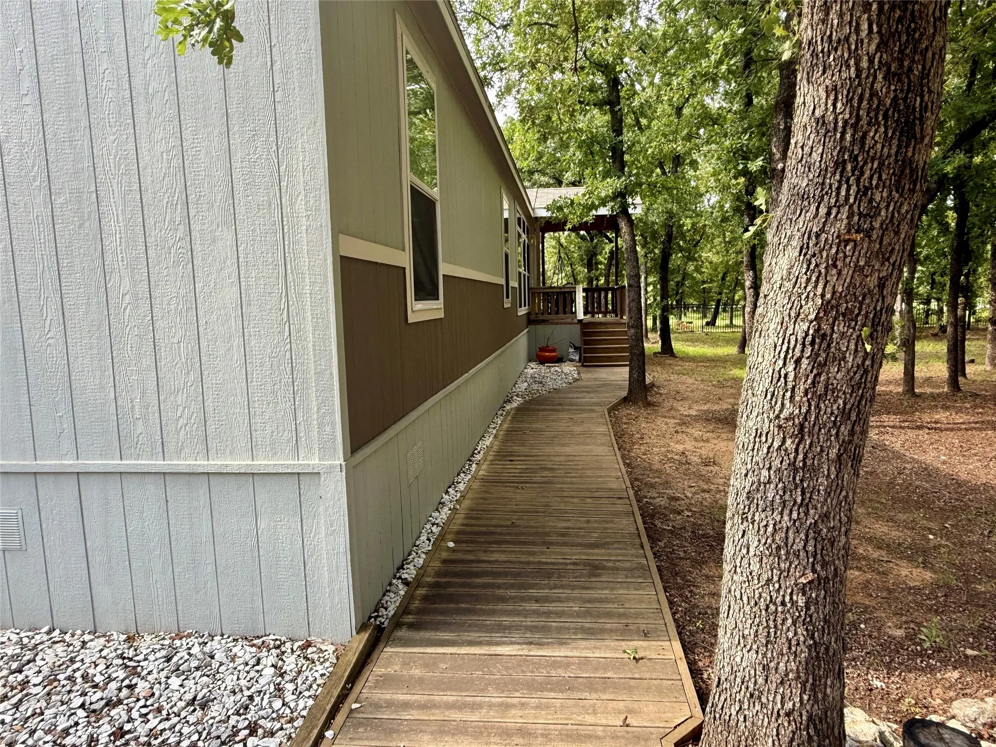 Mobile Home For Sale in Parker County , 145 Adalida Lane, Springtown, Texas 76082, 4 Bedroom, 2 Bathroom, 4 Garage spaces, 2,048 Sqft, built in 2020, Price $279,990, mls#21309523, Real Estate Agent in Springtown, Homes For Sale in Parker county, Homes For Sale in Springtown, Realtor in Springtown Texas, Real Estate Brokerage Independent Realty Texas, Luminita Cordes Realtor