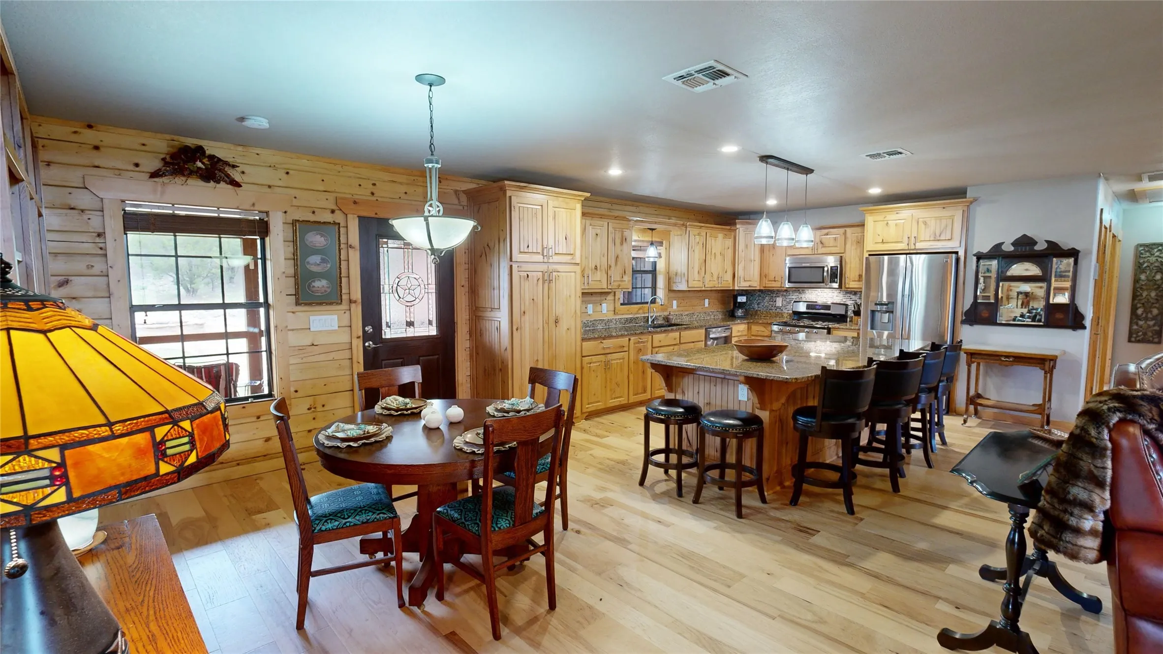 Single Family Residence For Sale in Palo Pinto County , 1253 Balcones Lane, Graford, Texas 76449, 3 Bedroom, 2 Bathroom, 3 Garage spaces, 2,016 Sqft, built in 2010, mls#21309389, Real Estate Agent in Graford, Homes For Sale in Palo Pinto county, Homes For Sale in Graford, Realtor in Graford Texas, Real Estate Brokerage Independent Realty Texas, Luminita Cordes Realtor