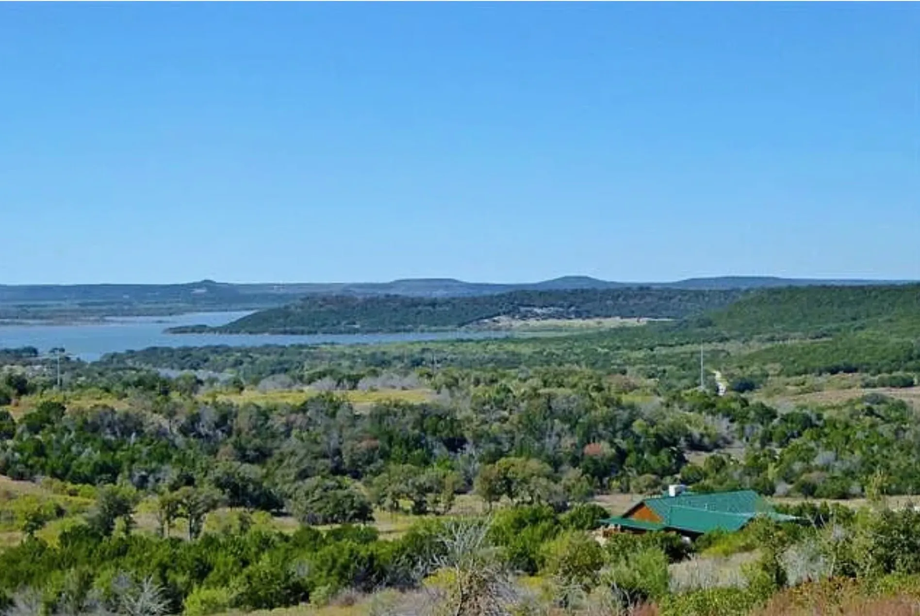 Single Family Residence For Sale in Palo Pinto County , 1253 Balcones Lane, Graford, Texas 76449, 3 Bedroom, 2 Bathroom, 3 Garage spaces, 2,016 Sqft, built in 2010, mls#21309389, Real Estate Agent in Graford, Homes For Sale in Palo Pinto county, Homes For Sale in Graford, Realtor in Graford Texas, Real Estate Brokerage Independent Realty Texas, Luminita Cordes Realtor