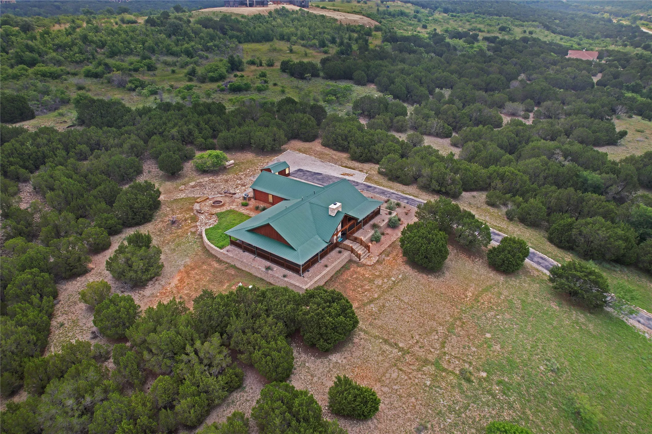 Single Family Residence For Sale in Palo Pinto County , 1253 Balcones Lane, Graford, Texas 76449, 3 Bedroom, 2 Bathroom, 3 Garage spaces, 2,016 Sqft, built in 2010, mls#21309389, Real Estate Agent in Graford, Homes For Sale in Palo Pinto county, Homes For Sale in Graford, Realtor in Graford Texas, Real Estate Brokerage Independent Realty Texas, Luminita Cordes Realtor