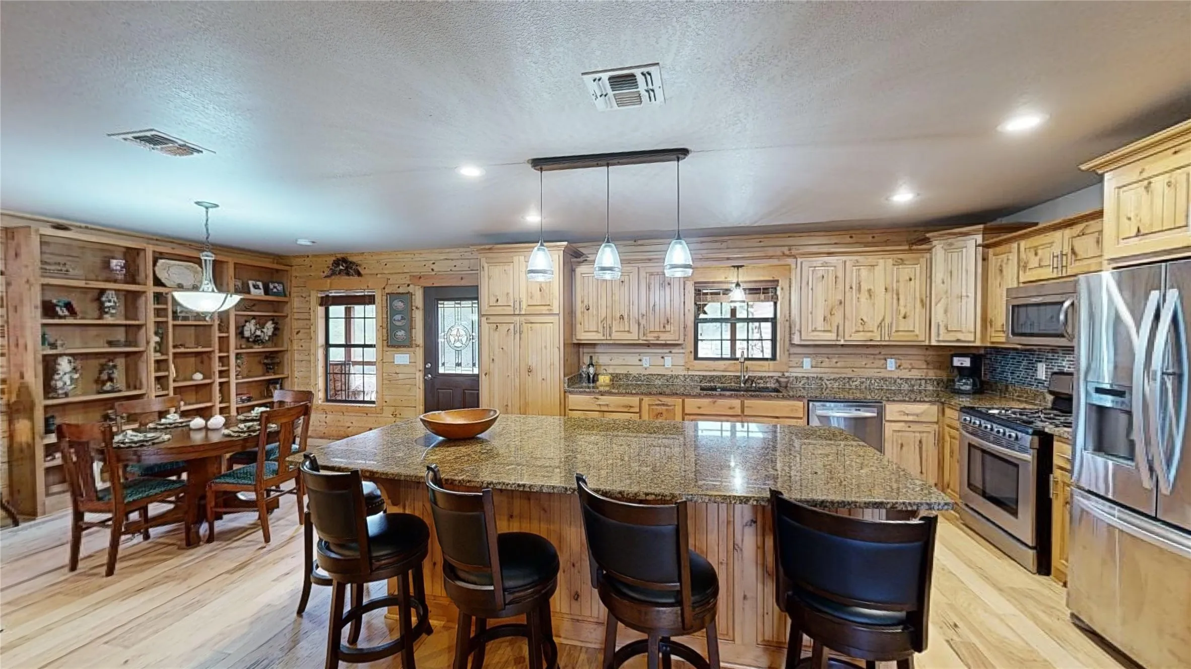Single Family Residence For Sale in Palo Pinto County , 1253 Balcones Lane, Graford, Texas 76449, 3 Bedroom, 2 Bathroom, 3 Garage spaces, 2,016 Sqft, built in 2010, mls#21309389, Real Estate Agent in Graford, Homes For Sale in Palo Pinto county, Homes For Sale in Graford, Realtor in Graford Texas, Real Estate Brokerage Independent Realty Texas, Luminita Cordes Realtor