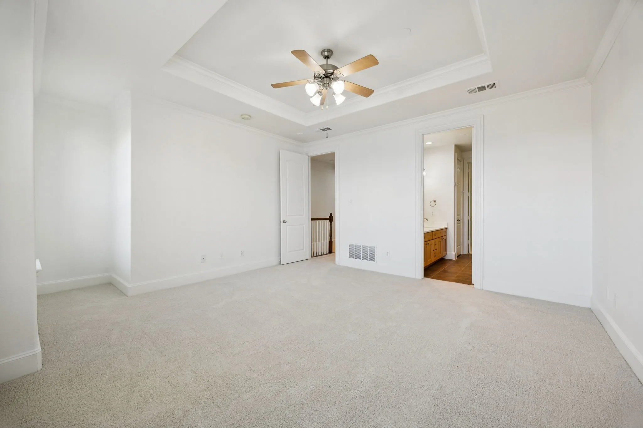 Condominium For Sale in Dallas County , 643 Senda, Irving, Texas 75039, 3 Bedroom, 3 Bathroom, 2 Garage spaces, 2,107 Sqft, built in 2007, mls#21309316, Real Estate Agent in Irving, Homes For Sale in Dallas county, Homes For Sale in Irving, Realtor in Irving Texas, Real Estate Brokerage Independent Realty Texas, Luminita Cordes Realtor