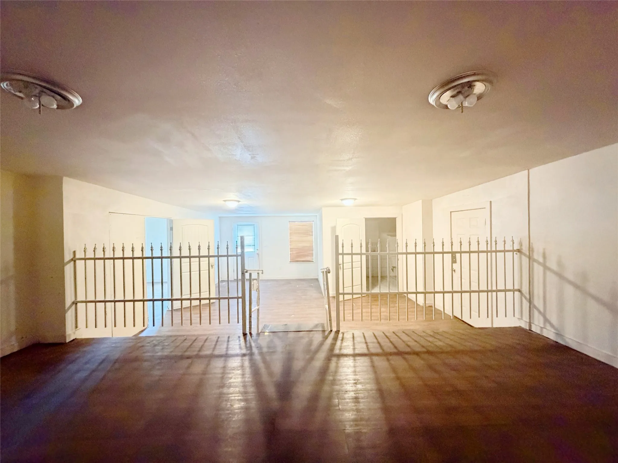 Single Family Residence For Sale in Taylor County , 3210 E Lake Road, Abilene, Texas 79601, 6 Bedroom, 4 Bathroom, 2 Garage spaces, 2,458 Sqft, built in 1995, mls#21309567, Real Estate Agent in Abilene, Homes For Sale in Taylor county, Homes For Sale in Abilene, Realtor in Abilene Texas, Real Estate Brokerage Independent Realty Texas, Luminita Cordes Realtor