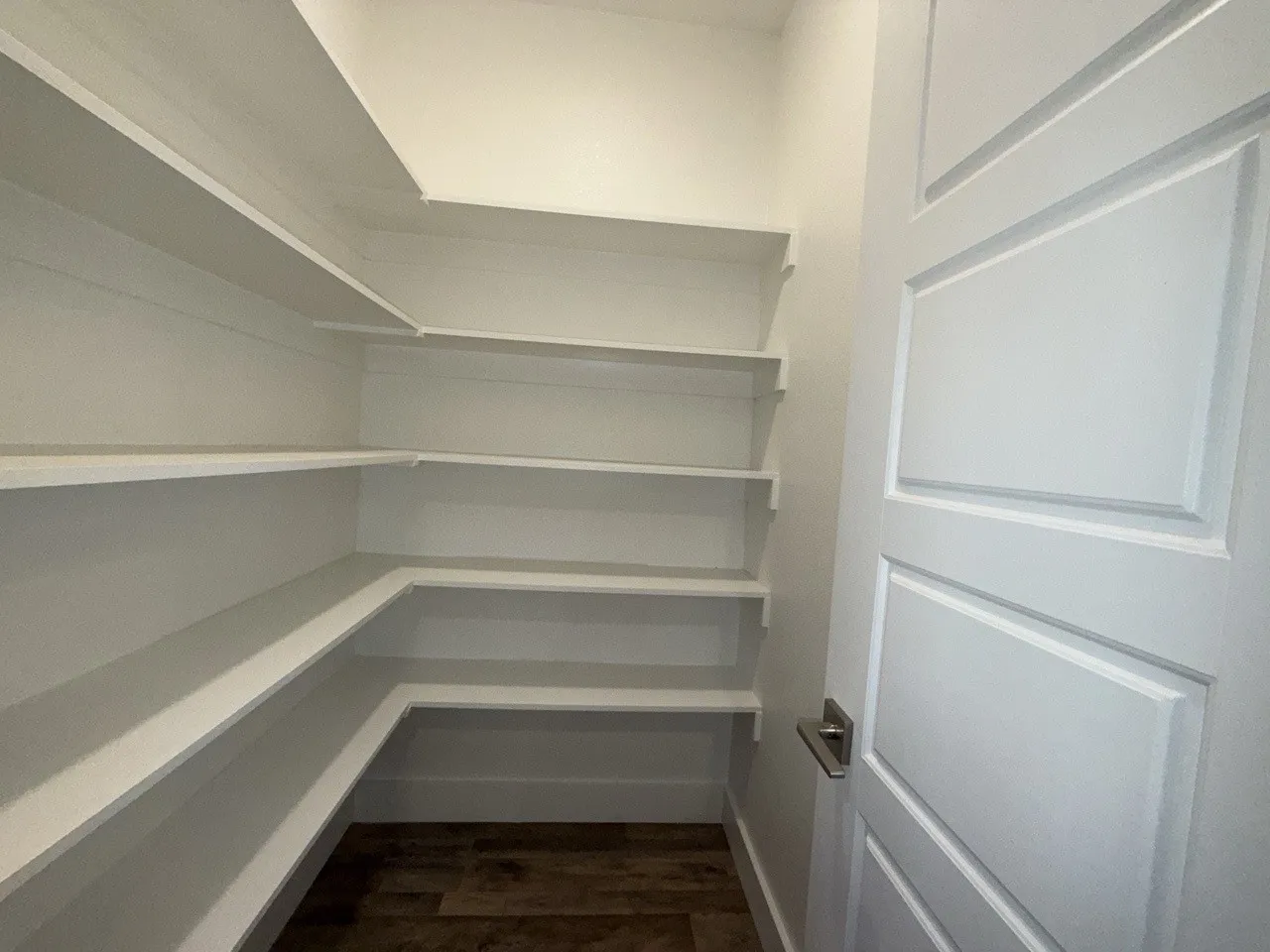 Single Family Residence For Sale in Henderson County , 102 Oakwood Drive, Trinidad, Texas 75163, 3 Bedroom, 2 Bathroom, 2 Garage spaces, 1,641 Sqft, built in 2023, mls#21309471, Real Estate Agent in Trinidad, Homes For Sale in Henderson county, Homes For Sale in Trinidad, Realtor in Trinidad Texas, Real Estate Brokerage Independent Realty Texas, Luminita Cordes Realtor