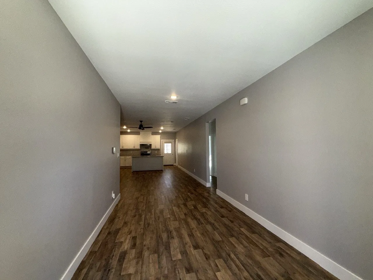 Single Family Residence For Sale in Henderson County , 102 Oakwood Drive, Trinidad, Texas 75163, 3 Bedroom, 2 Bathroom, 2 Garage spaces, 1,641 Sqft, built in 2023, mls#21309471, Real Estate Agent in Trinidad, Homes For Sale in Henderson county, Homes For Sale in Trinidad, Realtor in Trinidad Texas, Real Estate Brokerage Independent Realty Texas, Luminita Cordes Realtor