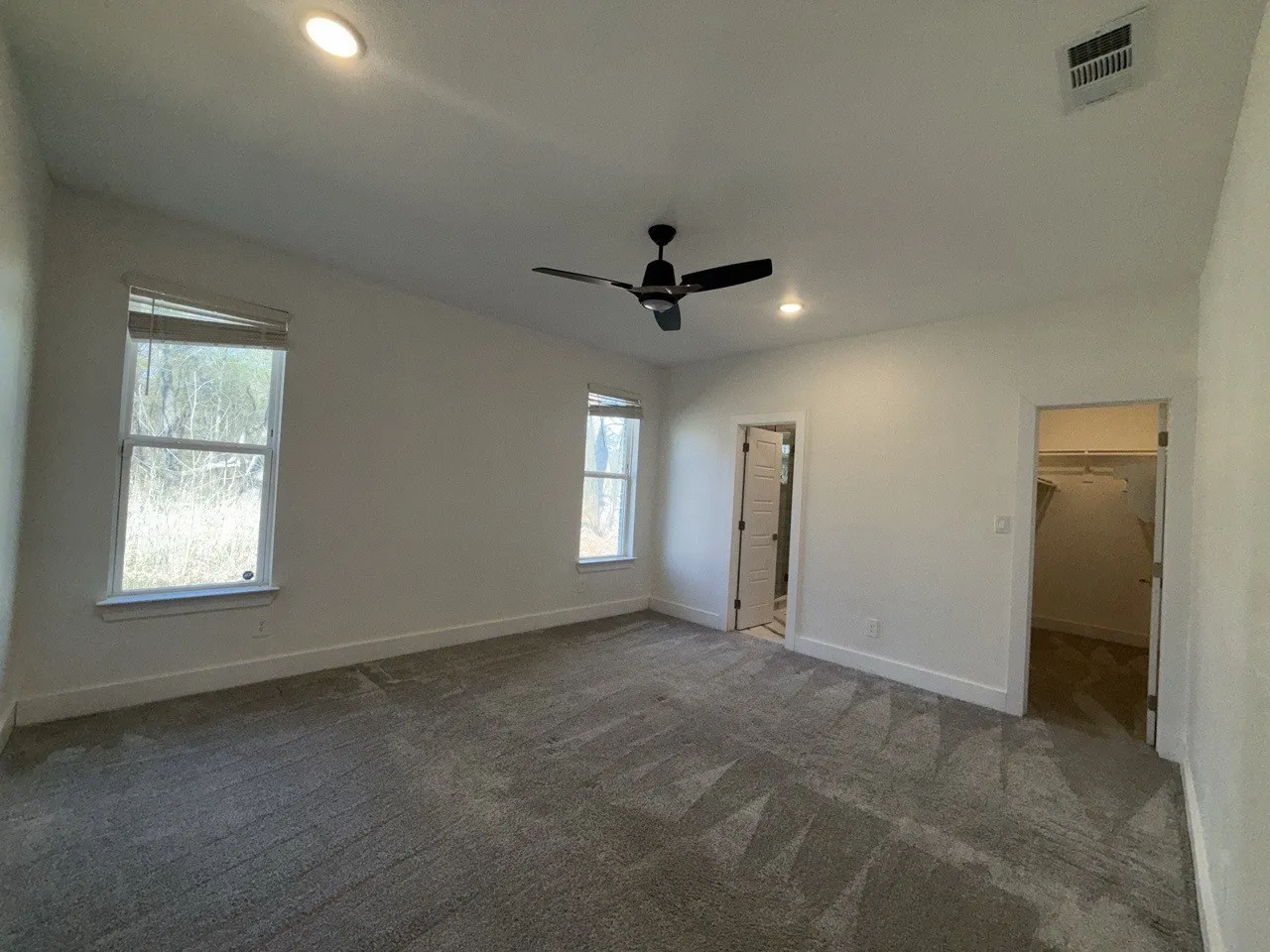 Single Family Residence For Sale in Henderson County , 102 Oakwood Drive, Trinidad, Texas 75163, 3 Bedroom, 2 Bathroom, 2 Garage spaces, 1,641 Sqft, built in 2023, mls#21309471, Real Estate Agent in Trinidad, Homes For Sale in Henderson county, Homes For Sale in Trinidad, Realtor in Trinidad Texas, Real Estate Brokerage Independent Realty Texas, Luminita Cordes Realtor