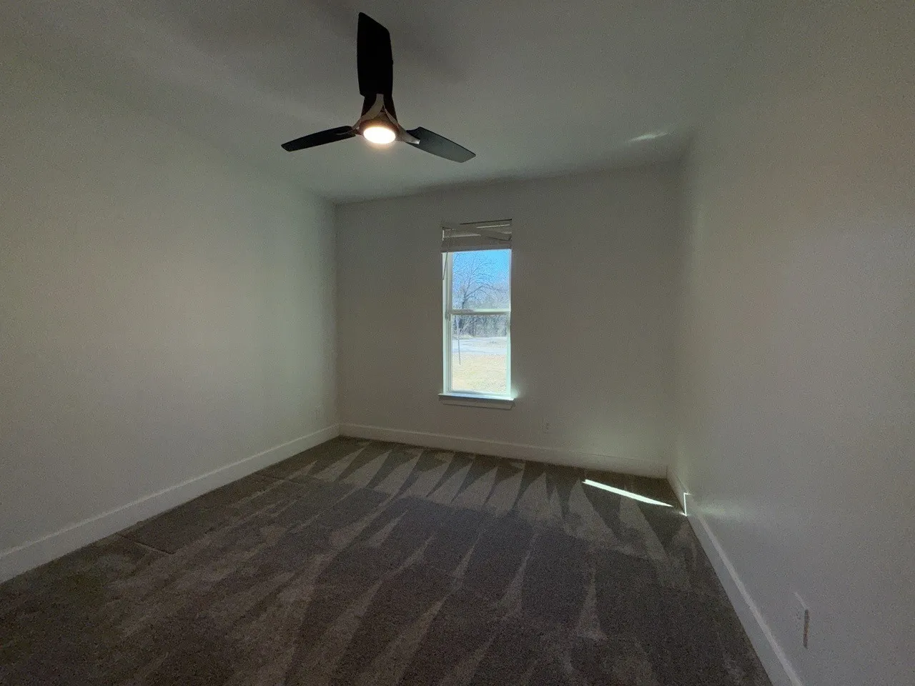 Single Family Residence For Sale in Henderson County , 102 Oakwood Drive, Trinidad, Texas 75163, 3 Bedroom, 2 Bathroom, 2 Garage spaces, 1,641 Sqft, built in 2023, mls#21309471, Real Estate Agent in Trinidad, Homes For Sale in Henderson county, Homes For Sale in Trinidad, Realtor in Trinidad Texas, Real Estate Brokerage Independent Realty Texas, Luminita Cordes Realtor
