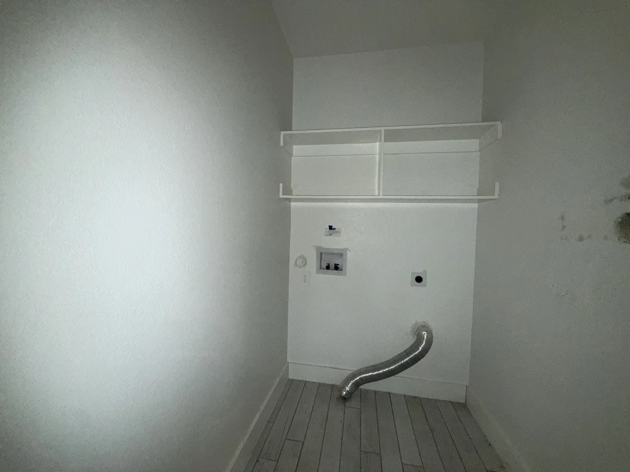 Single Family Residence For Sale in Henderson County , 102 Oakwood Drive, Trinidad, Texas 75163, 3 Bedroom, 2 Bathroom, 2 Garage spaces, 1,641 Sqft, built in 2023, mls#21309471, Real Estate Agent in Trinidad, Homes For Sale in Henderson county, Homes For Sale in Trinidad, Realtor in Trinidad Texas, Real Estate Brokerage Independent Realty Texas, Luminita Cordes Realtor