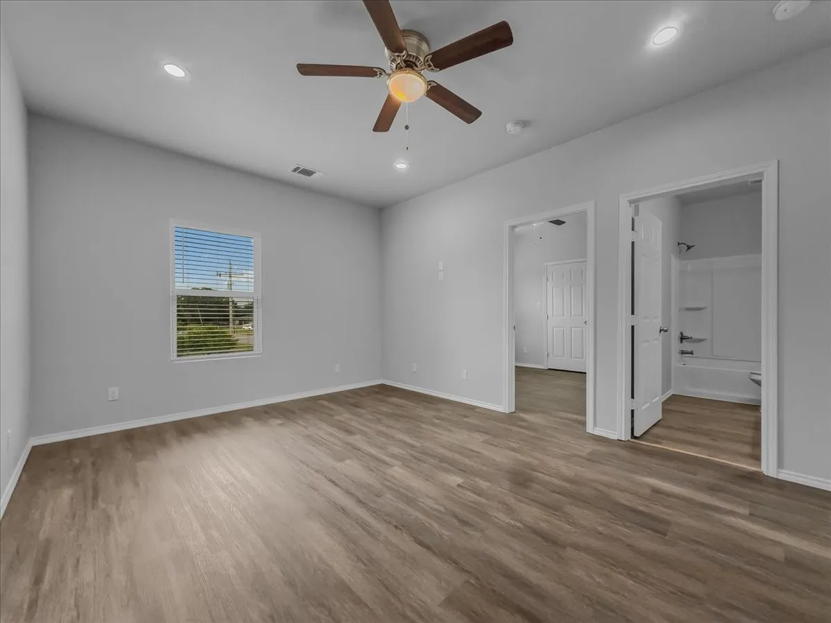 Duplex For Rent in Collin County , 5 Bowling Lane, Blue Ridge, Texas 75424, 3 Bedroom, 3 Bathroom, Garage spaces, 1,442 Sqft, built in 2021, mls#21309572, Real Estate Agent in Blue Ridge, Homes For Rent in Collin county, Homes For Rent in Blue Ridge, Realtor in Blue Ridge Texas, Real Estate Brokerage Independent Realty Texas, Luminita Cordes Realtor