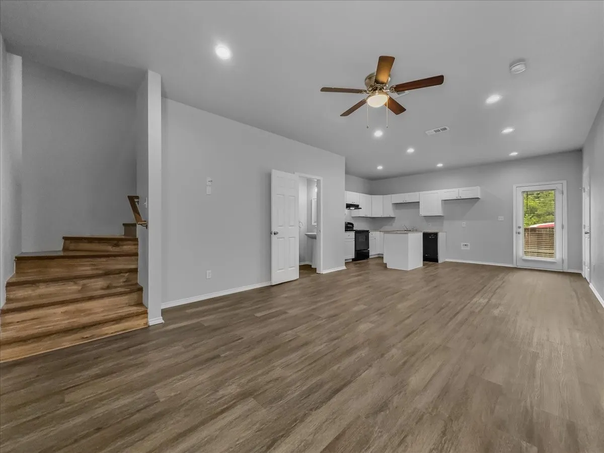 Duplex For Rent in Collin County , 5 Bowling Lane, Blue Ridge, Texas 75424, 3 Bedroom, 3 Bathroom, Garage spaces, 1,442 Sqft, built in 2021, mls#21309572, Real Estate Agent in Blue Ridge, Homes For Rent in Collin county, Homes For Rent in Blue Ridge, Realtor in Blue Ridge Texas, Real Estate Brokerage Independent Realty Texas, Luminita Cordes Realtor