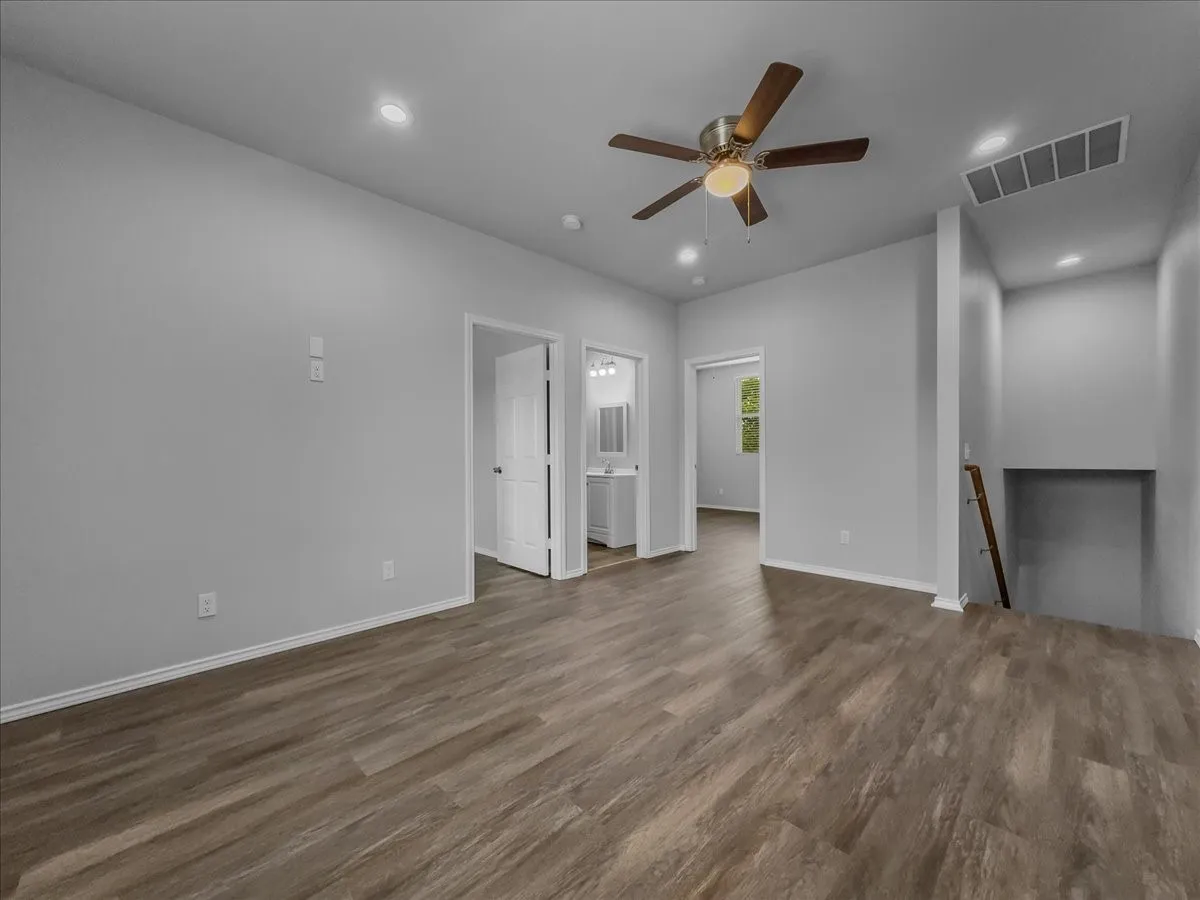 Duplex For Rent in Collin County , 5 Bowling Lane, Blue Ridge, Texas 75424, 3 Bedroom, 3 Bathroom, Garage spaces, 1,442 Sqft, built in 2021, mls#21309572, Real Estate Agent in Blue Ridge, Homes For Rent in Collin county, Homes For Rent in Blue Ridge, Realtor in Blue Ridge Texas, Real Estate Brokerage Independent Realty Texas, Luminita Cordes Realtor