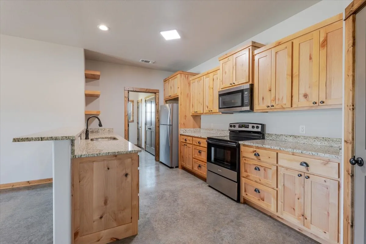 Single Family Residence For Rent in Palo Pinto County , 31 Maverick Loop, Lipan, Texas 76462, 2 Bedroom, 2 Bathroom, Garage spaces, 1,200 Sqft, built in 2025, mls#21309578, Real Estate Agent in Lipan, Homes For Rent in Palo Pinto county, Homes For Rent in Lipan, Realtor in Lipan Texas, Real Estate Brokerage Independent Realty Texas, Luminita Cordes Realtor