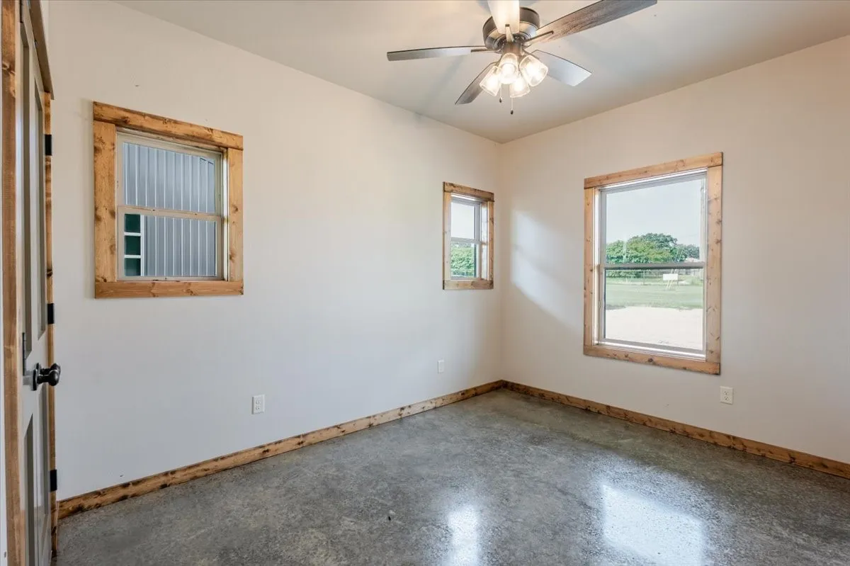 Single Family Residence For Rent in Palo Pinto County , 31 Maverick Loop, Lipan, Texas 76462, 2 Bedroom, 2 Bathroom, Garage spaces, 1,200 Sqft, built in 2025, mls#21309578, Real Estate Agent in Lipan, Homes For Rent in Palo Pinto county, Homes For Rent in Lipan, Realtor in Lipan Texas, Real Estate Brokerage Independent Realty Texas, Luminita Cordes Realtor