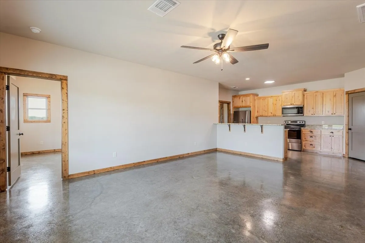 Single Family Residence For Rent in Palo Pinto County , 31 Maverick Loop, Lipan, Texas 76462, 2 Bedroom, 2 Bathroom, Garage spaces, 1,200 Sqft, built in 2025, mls#21309578, Real Estate Agent in Lipan, Homes For Rent in Palo Pinto county, Homes For Rent in Lipan, Realtor in Lipan Texas, Real Estate Brokerage Independent Realty Texas, Luminita Cordes Realtor