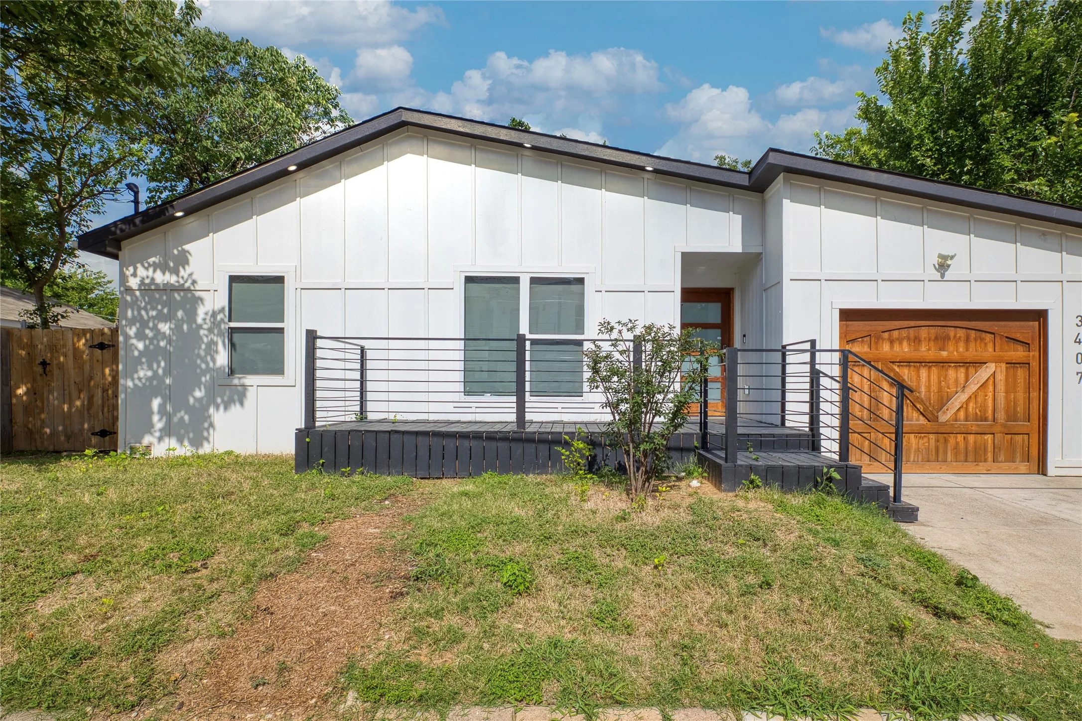 Single Family Residence For Sale in Dallas County , 3407 Chicago Street, Dallas, Texas 75212, 5 Bedroom, 2 Bathroom, 1 Garage spaces, 1,968 Sqft, built in 1948, mls#21304656, Real Estate Agent in Dallas, Homes For Sale in Dallas county, Homes For Sale in Dallas, Realtor in Dallas Texas, Real Estate Brokerage Independent Realty Texas, Luminita Cordes Realtor