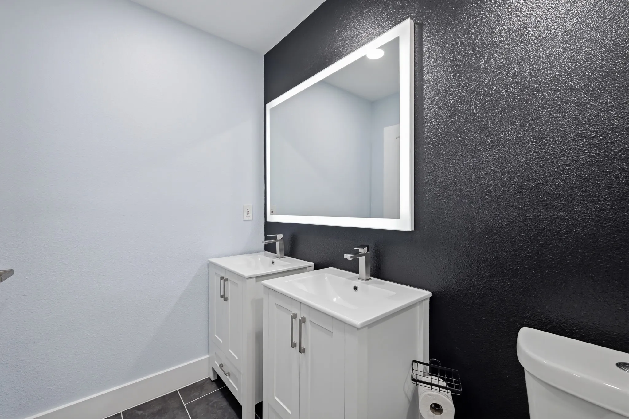 Single Family Residence For Sale in Dallas County , 3407 Chicago Street, Dallas, Texas 75212, 5 Bedroom, 2 Bathroom, 1 Garage spaces, 1,968 Sqft, built in 1948, mls#21304656, Real Estate Agent in Dallas, Homes For Sale in Dallas county, Homes For Sale in Dallas, Realtor in Dallas Texas, Real Estate Brokerage Independent Realty Texas, Luminita Cordes Realtor