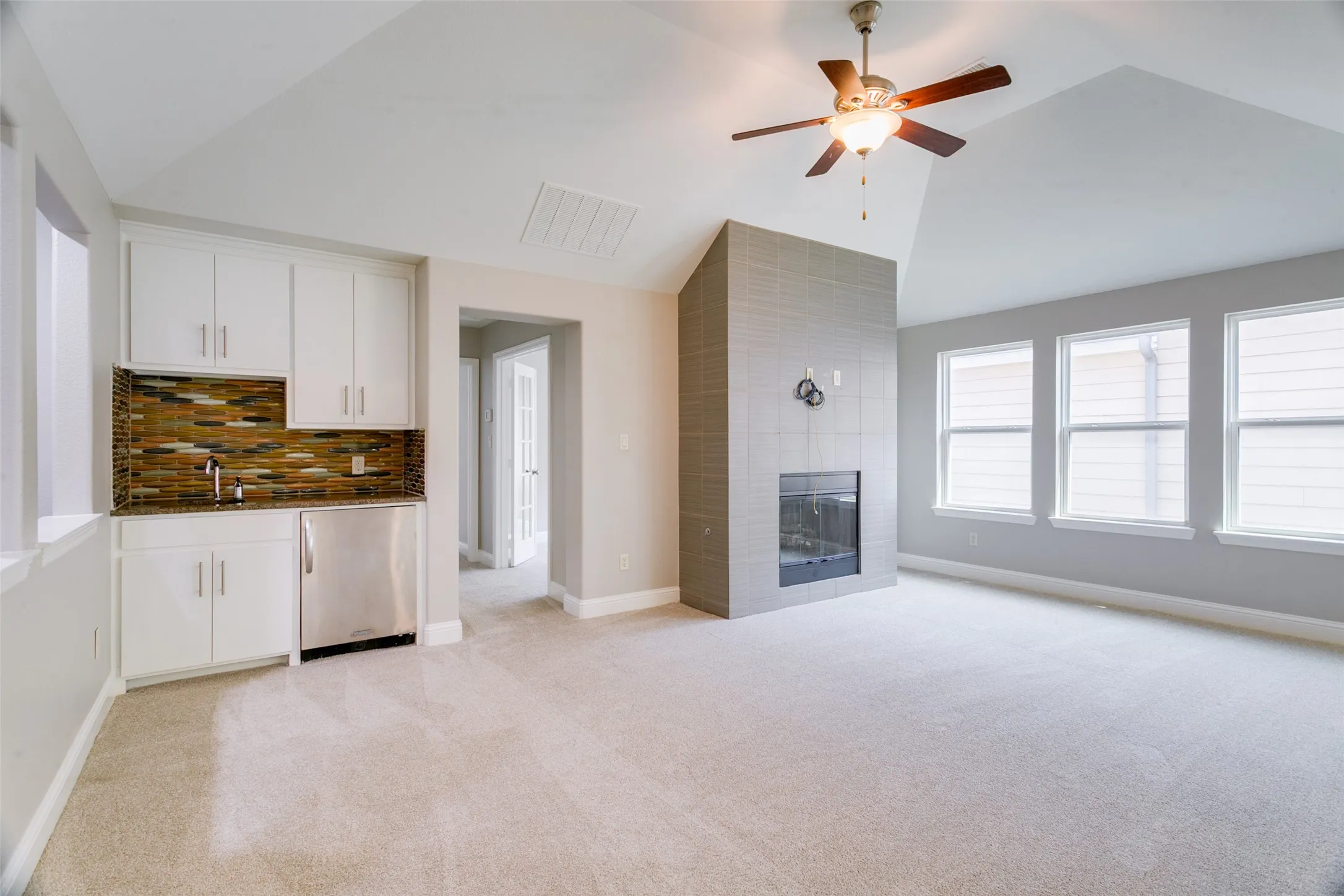 Single Family Residence For Rent in Dallas County , 766 E Main Street, Coppell, Texas 75019, 3 Bedroom, 3 Bathroom, 2 Garage spaces, 2,464 Sqft, built in 2012, mls#21309594, Real Estate Agent in Coppell, Homes For Rent in Dallas county, Homes For Rent in Coppell, Realtor in Coppell Texas, Real Estate Brokerage Independent Realty Texas, Luminita Cordes Realtor