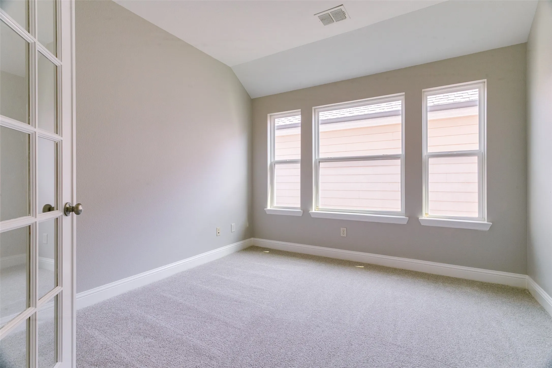 Single Family Residence For Rent in Dallas County , 766 E Main Street, Coppell, Texas 75019, 3 Bedroom, 3 Bathroom, 2 Garage spaces, 2,464 Sqft, built in 2012, mls#21309594, Real Estate Agent in Coppell, Homes For Rent in Dallas county, Homes For Rent in Coppell, Realtor in Coppell Texas, Real Estate Brokerage Independent Realty Texas, Luminita Cordes Realtor