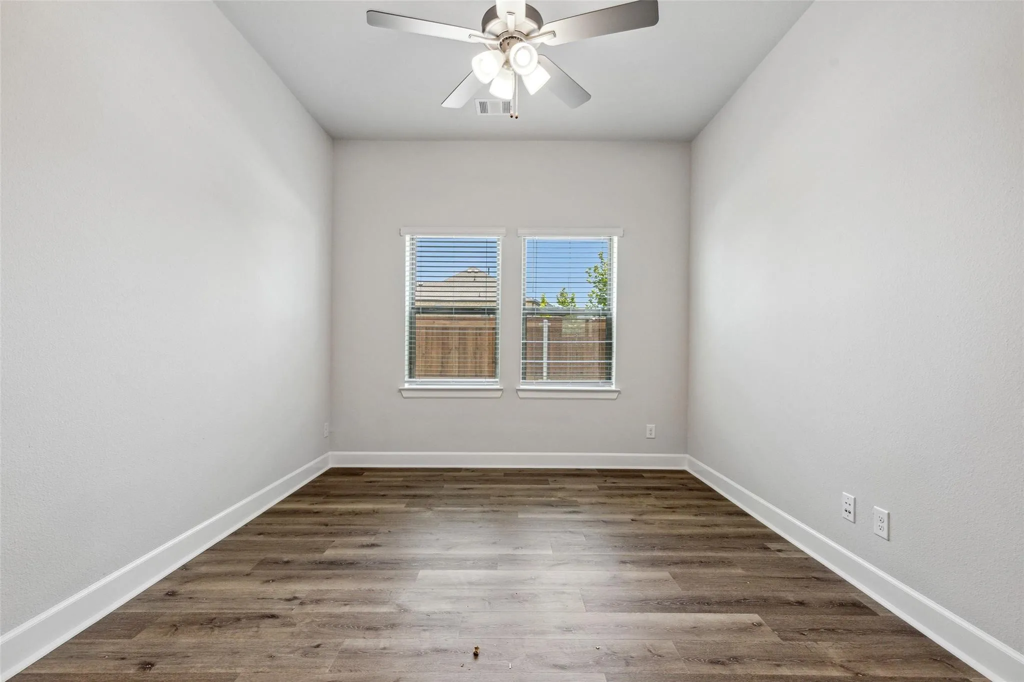 Single Family Residence For Sale in Johnson County , 2813 Trinity Ridge Street, Mansfield, Texas 76063, 4 Bedroom, 3 Bathroom, 2 Garage spaces, 2,672 Sqft, built in 2023, mls#21309172, Real Estate Agent in Mansfield, Homes For Sale in Johnson county, Homes For Sale in Mansfield, Realtor in Mansfield Texas, Real Estate Brokerage Independent Realty Texas, Luminita Cordes Realtor