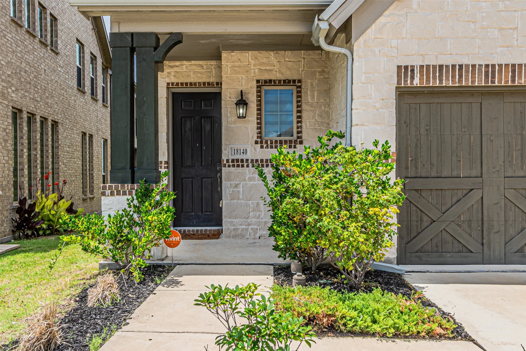 Single Family Residence For Sale in Kaufman County , 18140 Lakefront Court, Forney, Texas 75126, 4 Bedroom, 5 Bathroom, 2 Garage spaces, 3,286 Sqft, built in 2020, mls#21309629, Real Estate Agent in Forney, Homes For Sale in Kaufman county, Homes For Sale in Forney, Realtor in Forney Texas, Real Estate Brokerage Independent Realty Texas, Luminita Cordes Realtor