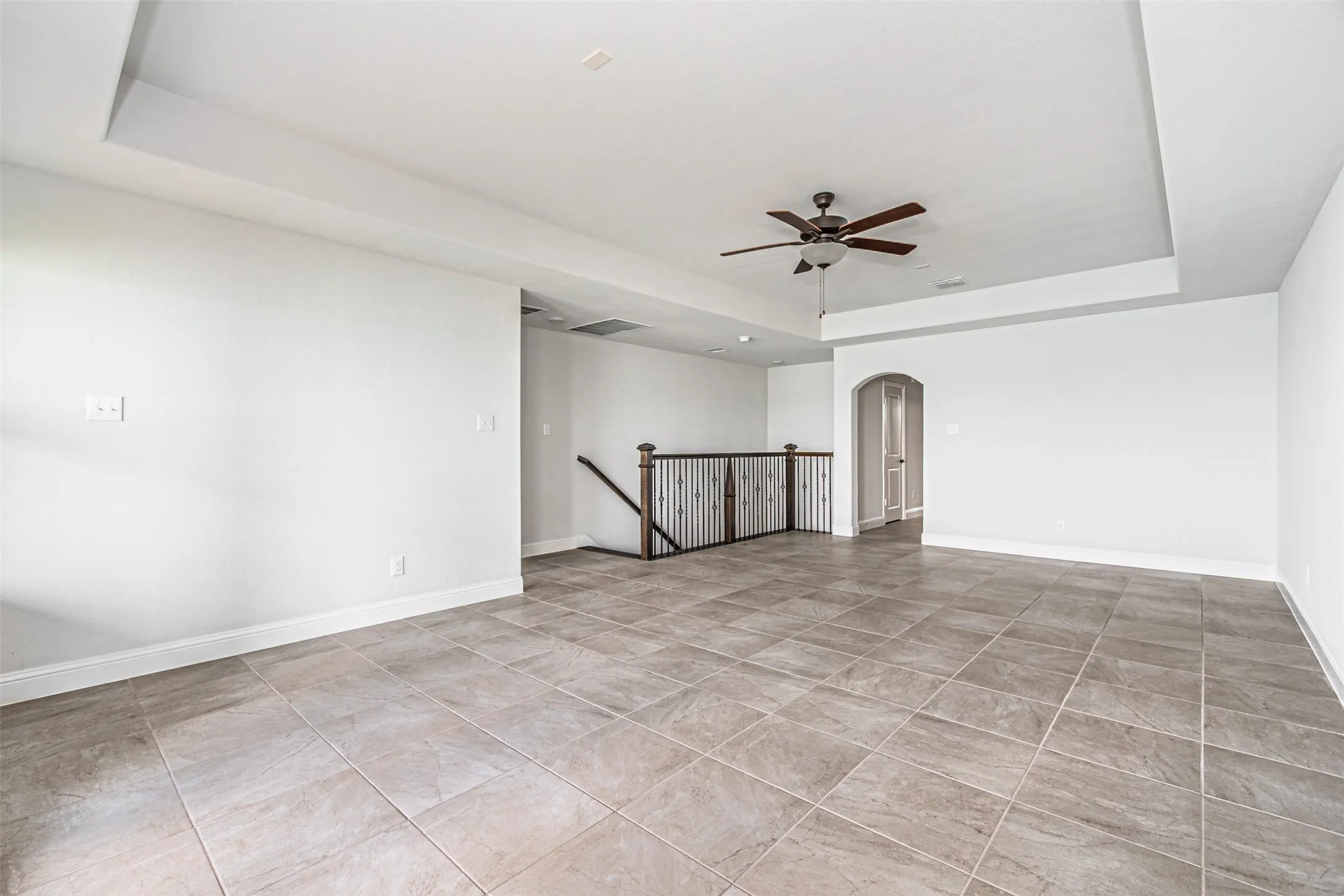 Single Family Residence For Sale in Kaufman County , 18140 Lakefront Court, Forney, Texas 75126, 4 Bedroom, 5 Bathroom, 2 Garage spaces, 3,286 Sqft, built in 2020, mls#21309629, Real Estate Agent in Forney, Homes For Sale in Kaufman county, Homes For Sale in Forney, Realtor in Forney Texas, Real Estate Brokerage Independent Realty Texas, Luminita Cordes Realtor