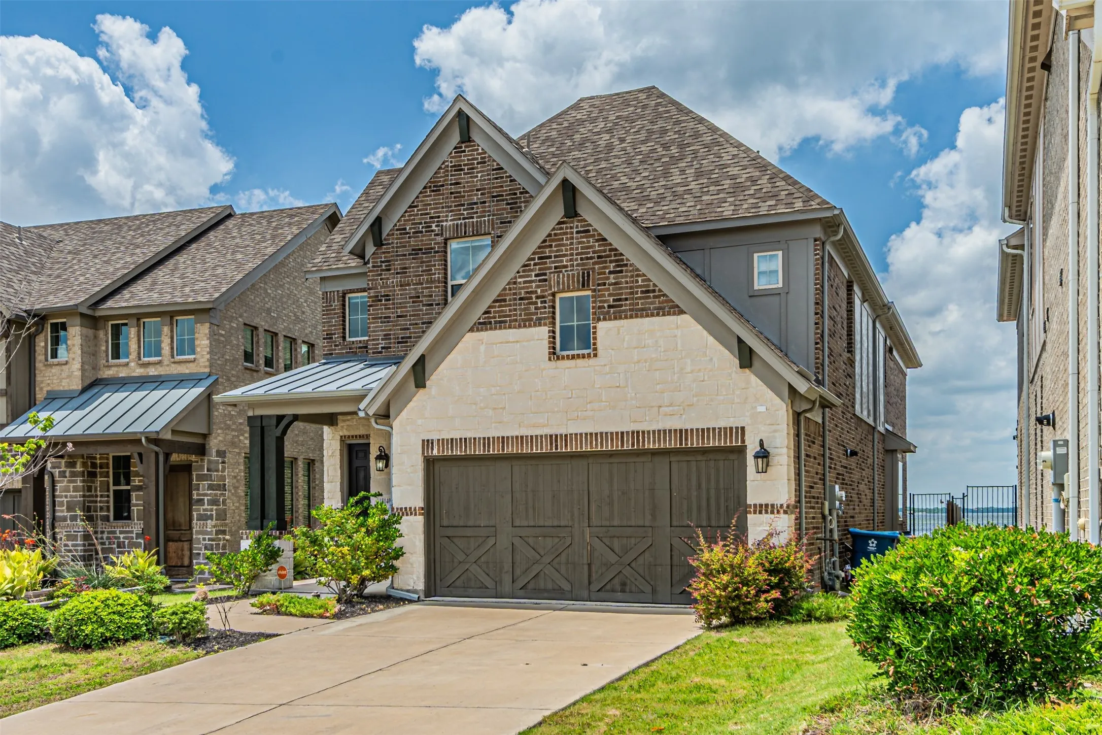 Single Family Residence For Sale in Kaufman County , 18140 Lakefront Court, Forney, Texas 75126, 4 Bedroom, 5 Bathroom, 2 Garage spaces, 3,286 Sqft, built in 2020, mls#21309629, Real Estate Agent in Forney, Homes For Sale in Kaufman county, Homes For Sale in Forney, Realtor in Forney Texas, Real Estate Brokerage Independent Realty Texas, Luminita Cordes Realtor