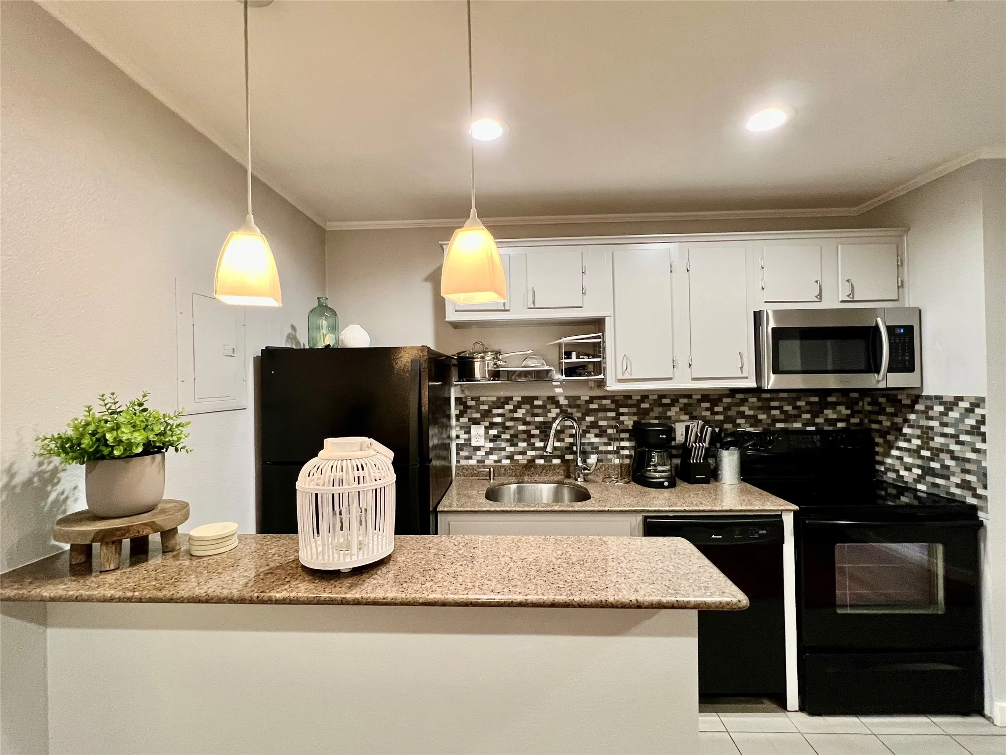 Apartment For Rent in Dallas County , 5969 Lewis Street 201, Dallas, Texas 75206, 1 Bedroom, 1 Bathroom, Garage spaces, 595 Sqft, built in 1986, mls#21309630, Real Estate Agent in Dallas, Homes For Rent in Dallas county, Homes For Rent in Dallas, Realtor in Dallas Texas, Real Estate Brokerage Independent Realty Texas, Luminita Cordes Realtor