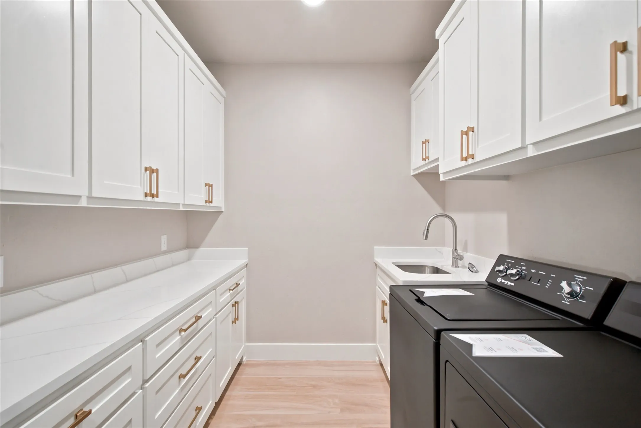 Single Family Residence For Sale in Erath County , 1459 Darren Drive, Stephenville, Texas 76401, 5 Bedroom, 6 Bathroom, 3 Garage spaces, 4,114 Sqft, built in 1981, mls#21306820, Real Estate Agent in Stephenville, Homes For Sale in Erath county, Homes For Sale in Stephenville, Realtor in Stephenville Texas, Real Estate Brokerage Independent Realty Texas, Luminita Cordes Realtor