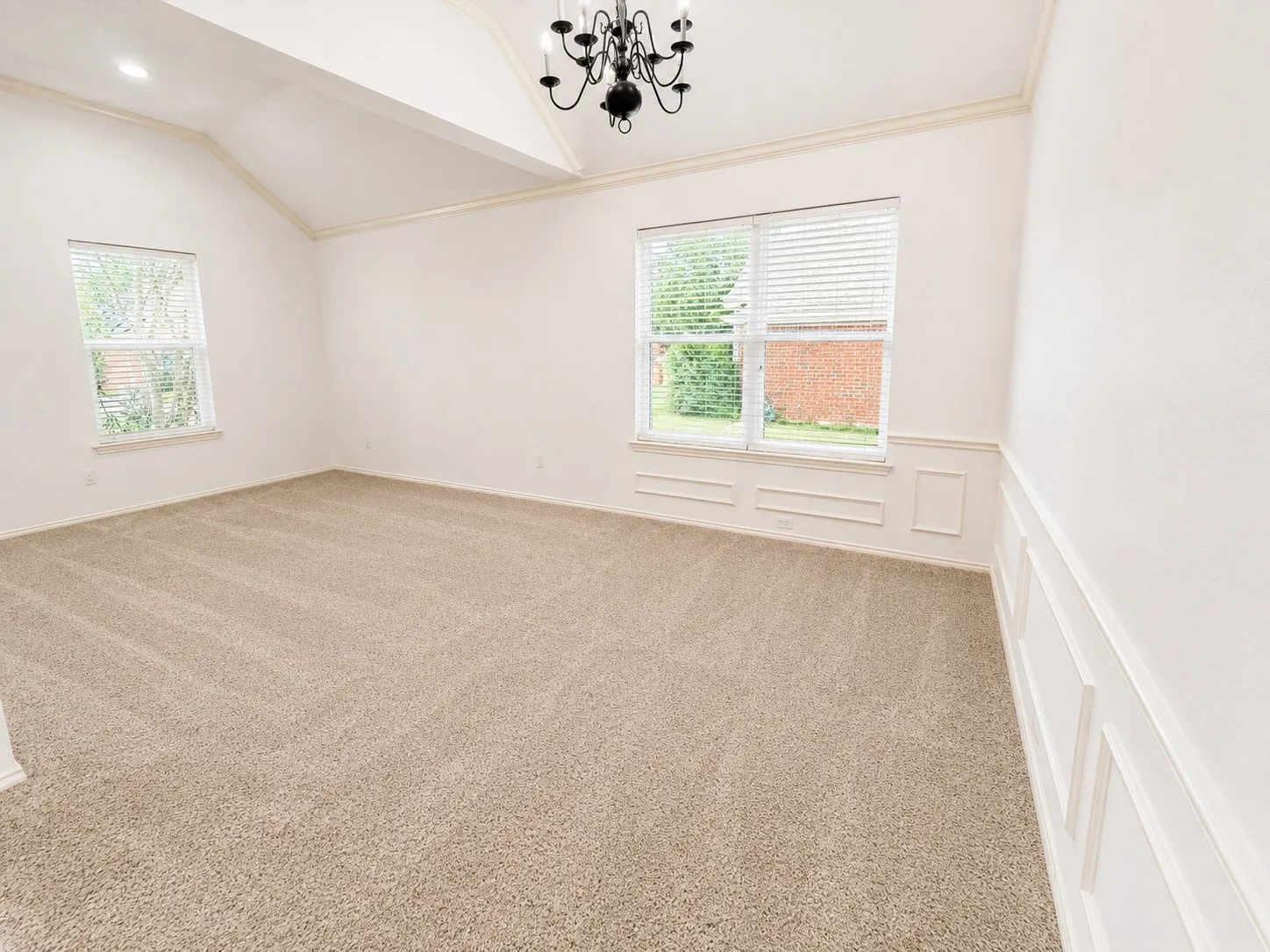 Single Family Residence For Sale in Collin County , 428 Hickory Drive, Murphy, Texas 75094, 4 Bedroom, 2 Bathroom, 2 Garage spaces, 2,071 Sqft, built in 2001, mls#21309653, Real Estate Agent in Murphy, Homes For Sale in Collin county, Homes For Sale in Murphy, Realtor in Murphy Texas, Real Estate Brokerage Independent Realty Texas, Luminita Cordes Realtor