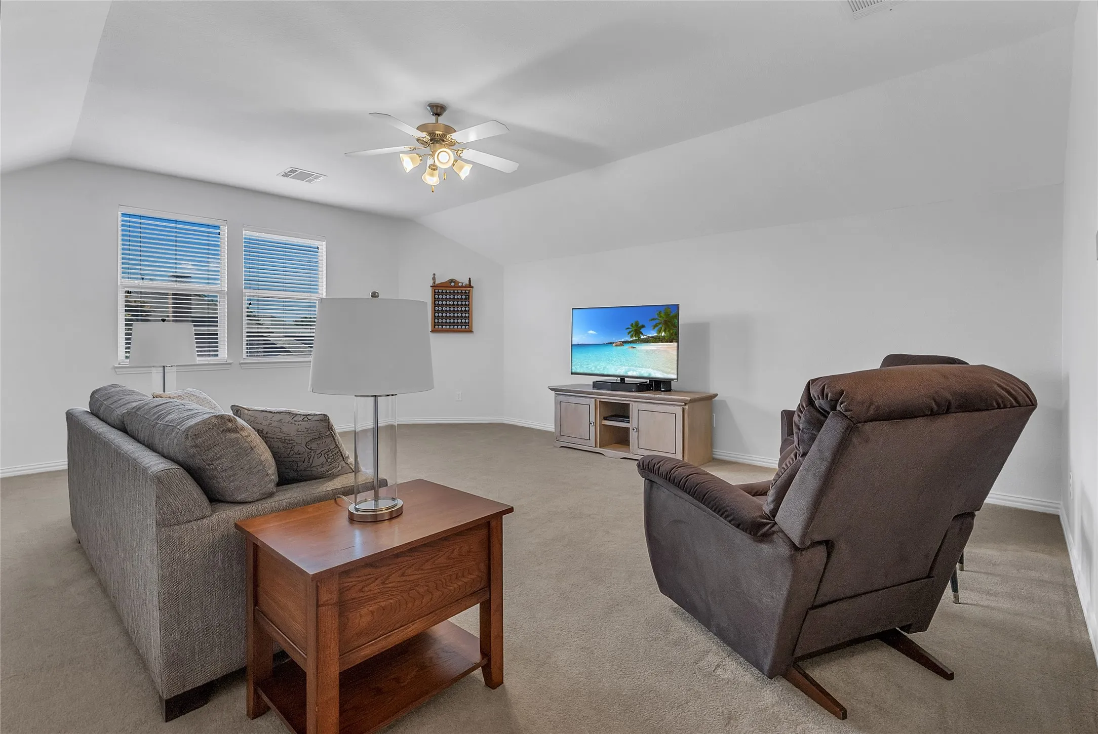 Single Family Residence For Sale in Collin County , 6208 Brownstone Drive, Mc Kinney, Texas 75070, 4 Bedroom, 2 Bathroom, 2 Garage spaces, 2,925 Sqft, built in 2004, mls#21307200, Real Estate Agent in Mc Kinney, Homes For Sale in Collin county, Homes For Sale in Mc Kinney, Realtor in Mc Kinney Texas, Real Estate Brokerage Independent Realty Texas, Luminita Cordes Realtor