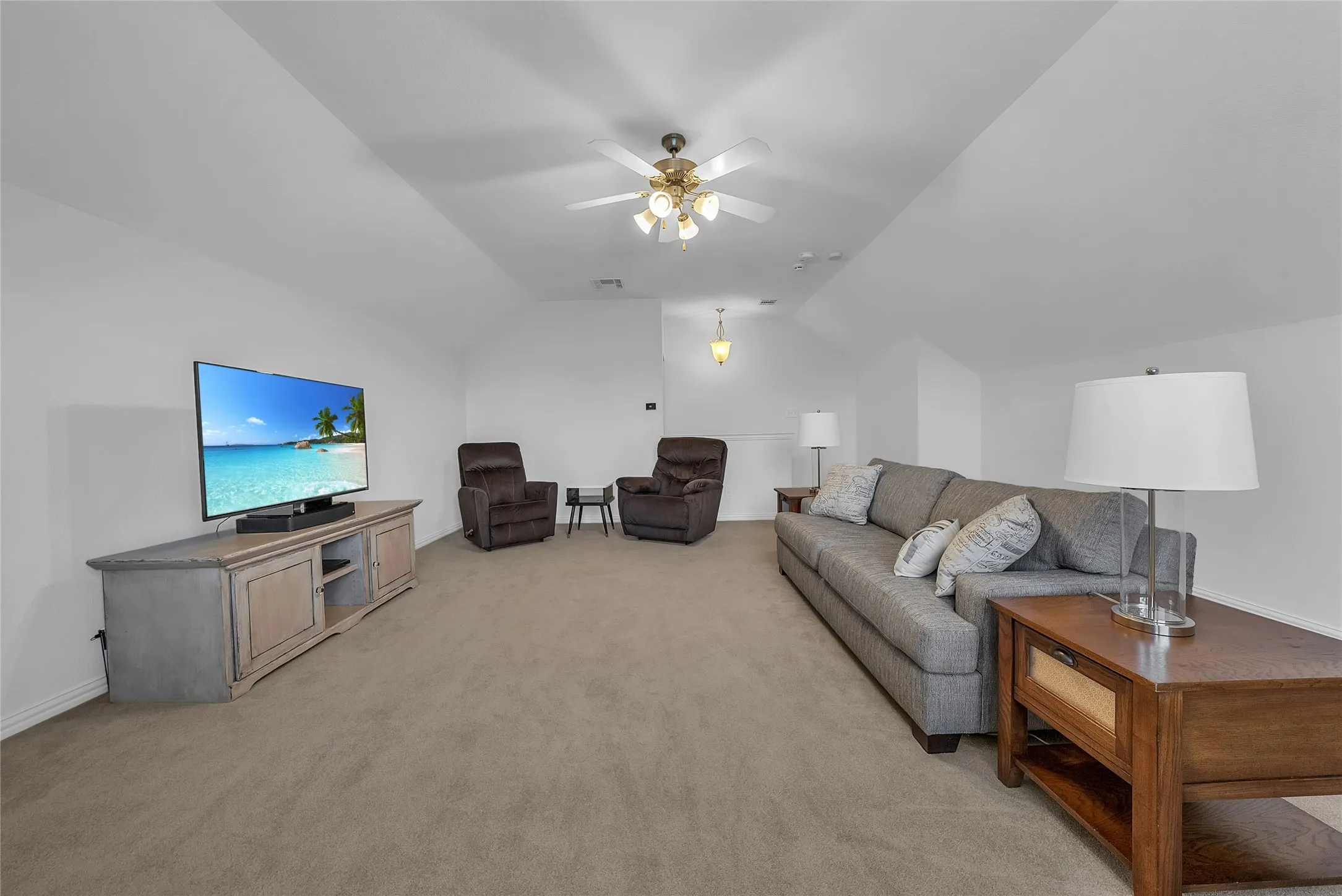 Single Family Residence For Sale in Collin County , 6208 Brownstone Drive, Mc Kinney, Texas 75070, 4 Bedroom, 2 Bathroom, 2 Garage spaces, 2,925 Sqft, built in 2004, mls#21307200, Real Estate Agent in Mc Kinney, Homes For Sale in Collin county, Homes For Sale in Mc Kinney, Realtor in Mc Kinney Texas, Real Estate Brokerage Independent Realty Texas, Luminita Cordes Realtor