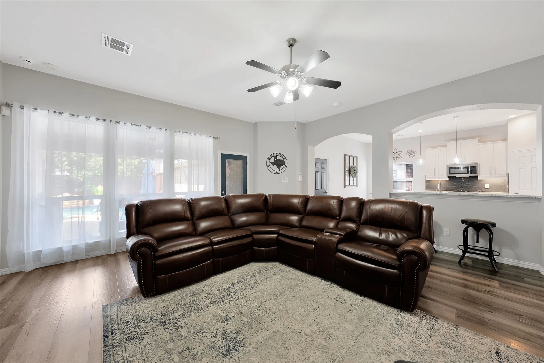 Single Family Residence For Sale in Collin County , 6208 Brownstone Drive, Mc Kinney, Texas 75070, 4 Bedroom, 2 Bathroom, 2 Garage spaces, 2,925 Sqft, built in 2004, mls#21307200, Real Estate Agent in Mc Kinney, Homes For Sale in Collin county, Homes For Sale in Mc Kinney, Realtor in Mc Kinney Texas, Real Estate Brokerage Independent Realty Texas, Luminita Cordes Realtor