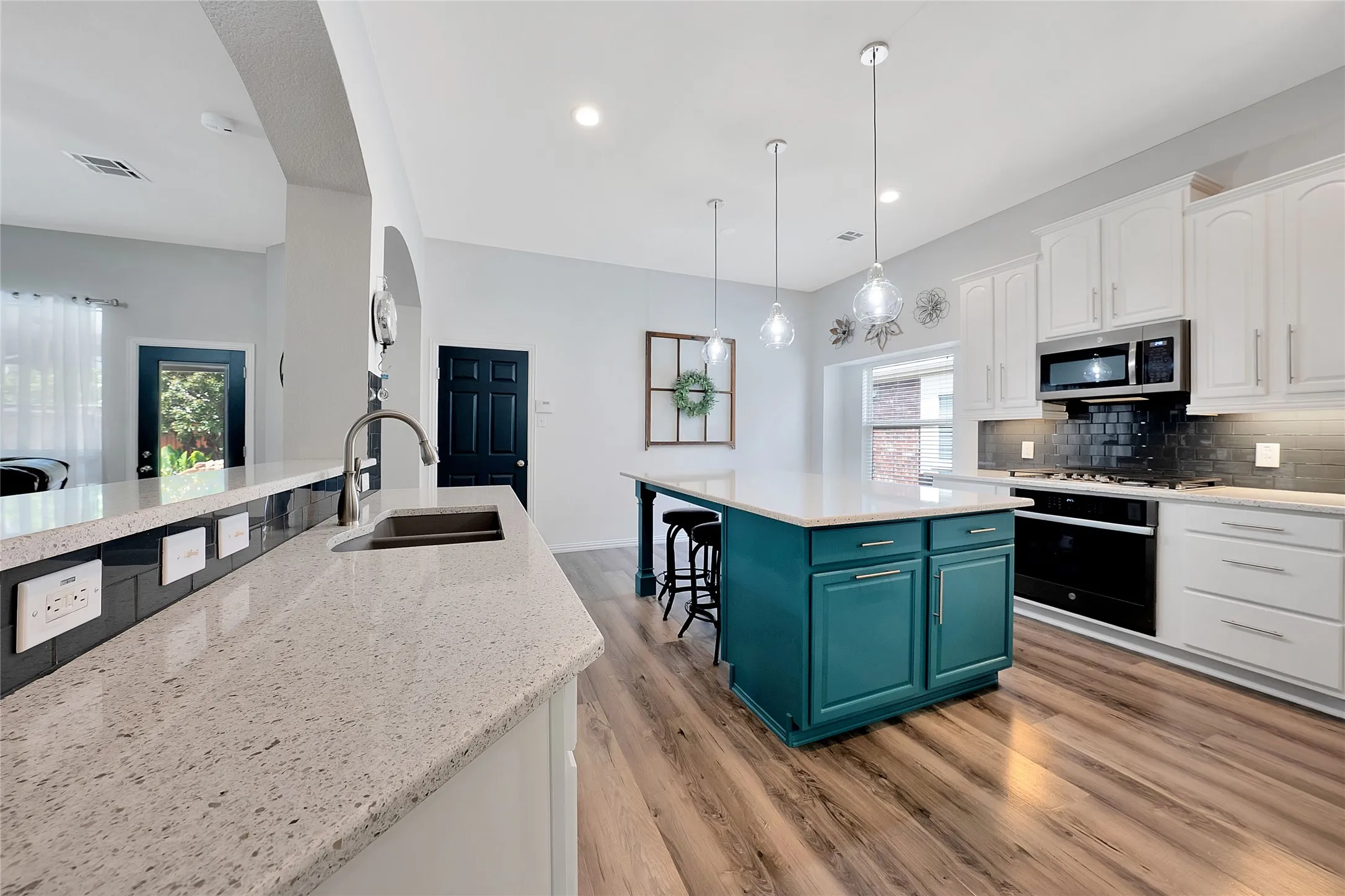 Single Family Residence For Sale in Collin County , 6208 Brownstone Drive, Mc Kinney, Texas 75070, 4 Bedroom, 2 Bathroom, 2 Garage spaces, 2,925 Sqft, built in 2004, mls#21307200, Real Estate Agent in Mc Kinney, Homes For Sale in Collin county, Homes For Sale in Mc Kinney, Realtor in Mc Kinney Texas, Real Estate Brokerage Independent Realty Texas, Luminita Cordes Realtor