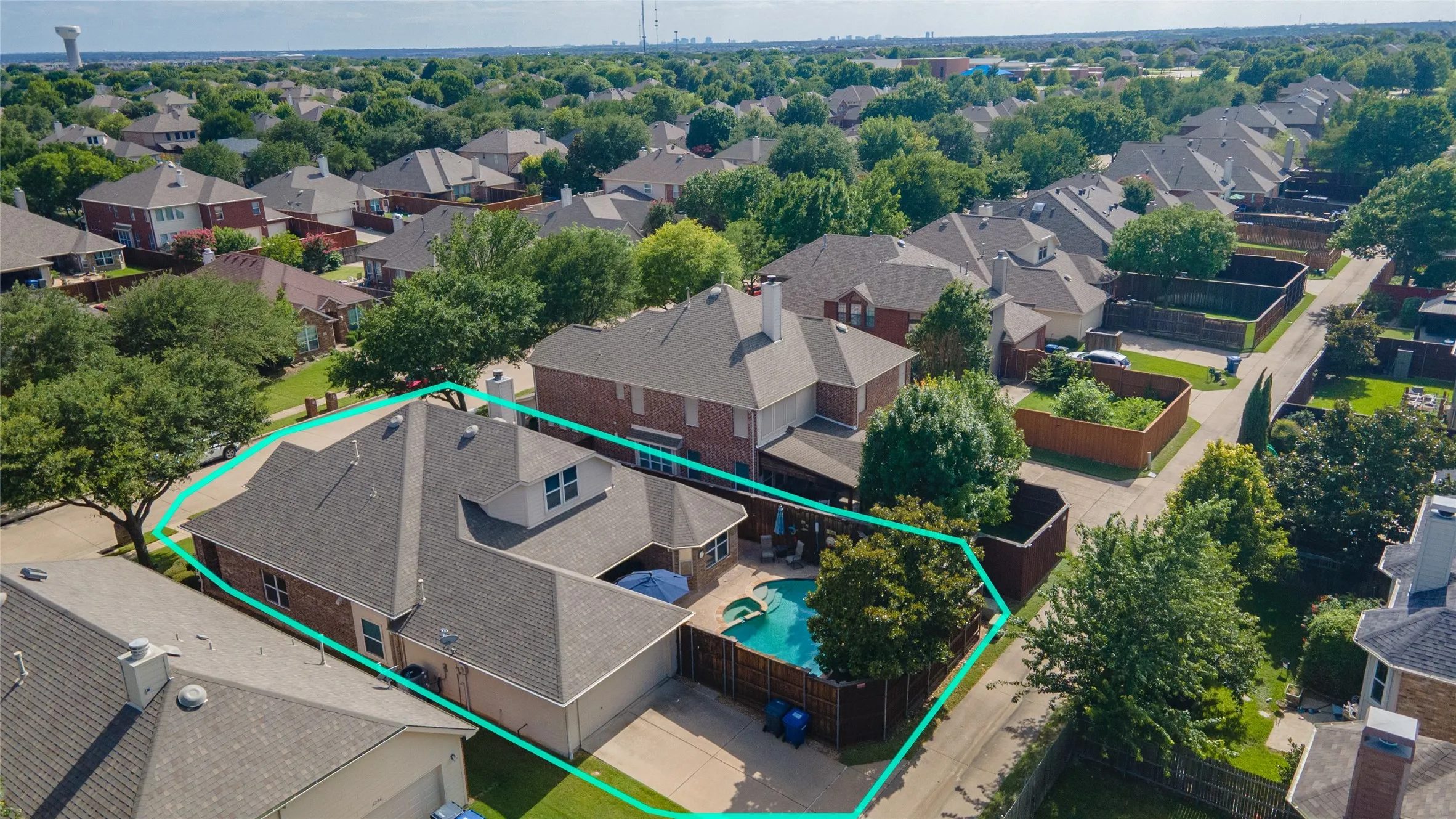 Single Family Residence For Sale in Collin County , 6208 Brownstone Drive, Mc Kinney, Texas 75070, 4 Bedroom, 2 Bathroom, 2 Garage spaces, 2,925 Sqft, built in 2004, mls#21307200, Real Estate Agent in Mc Kinney, Homes For Sale in Collin county, Homes For Sale in Mc Kinney, Realtor in Mc Kinney Texas, Real Estate Brokerage Independent Realty Texas, Luminita Cordes Realtor