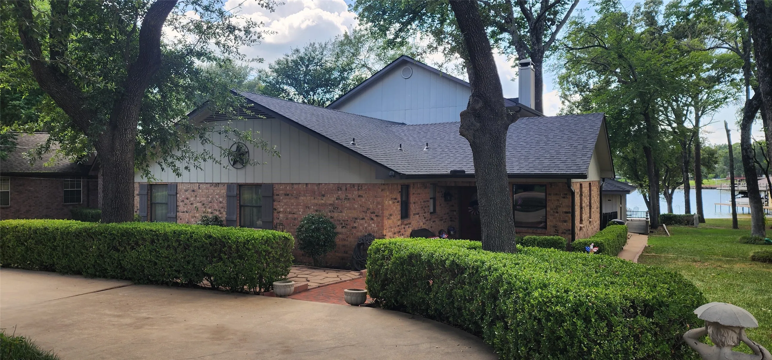 Street view with a circle driveway