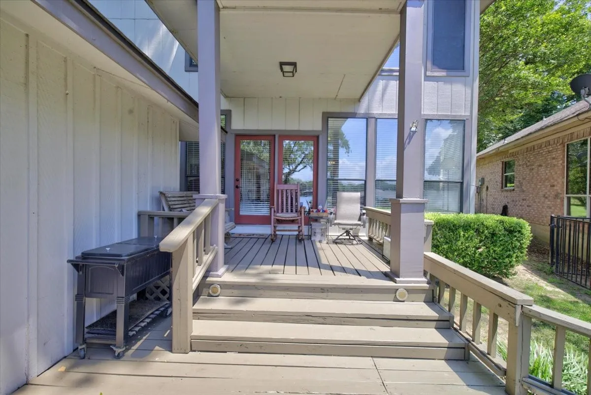 Deck to the Guest Quarters.