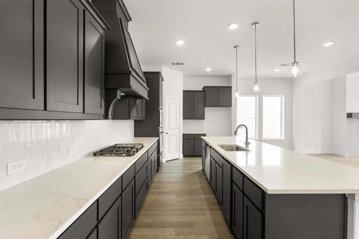 06-1003-cumberland-drive-justin-tx-kitchen-island-sink