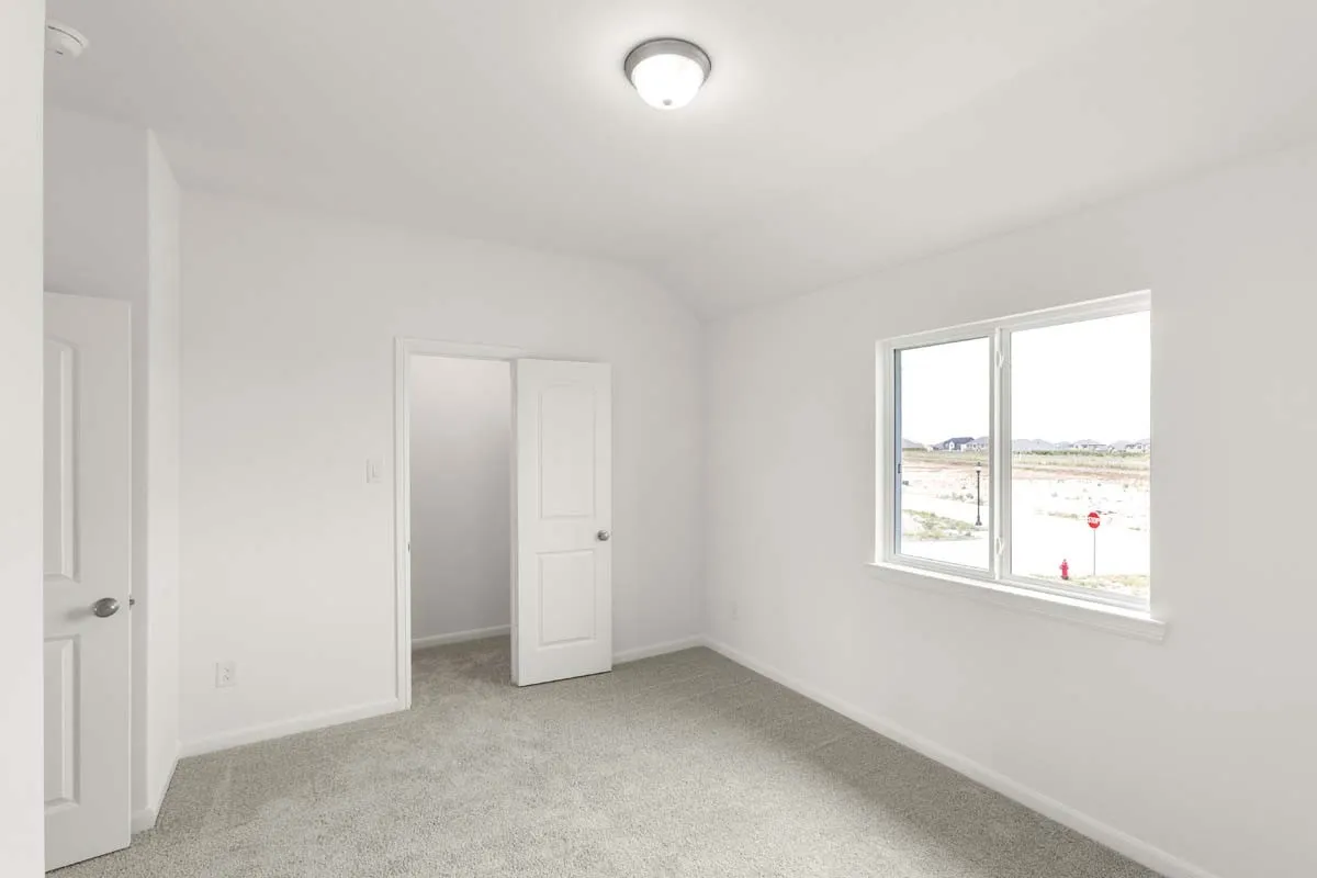 19-1003-cumberland-drive-justin-tx-bedroom-closet
